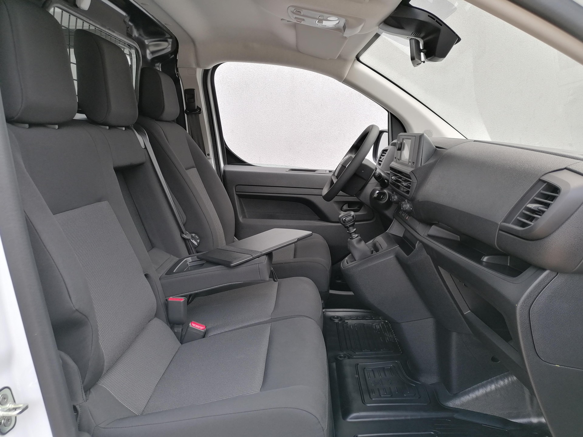 TOYOTA PROACE Van L1 2.0 D Active-image-7