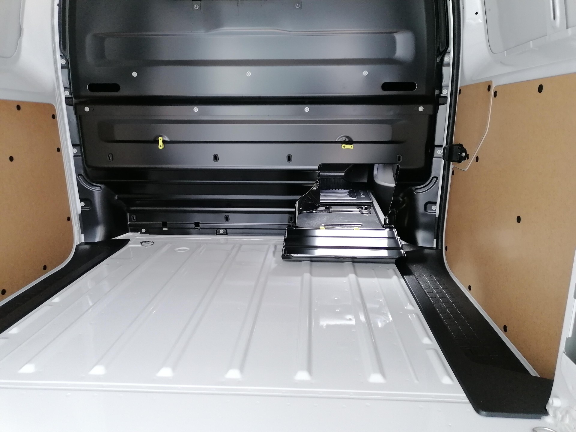 TOYOTA PROACE Van L1 2.0 D Active-image-9