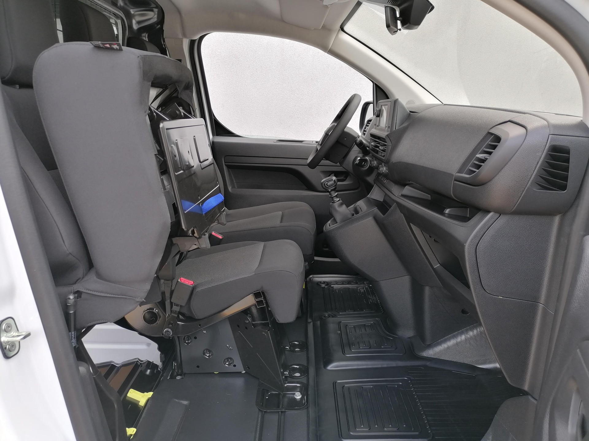 TOYOTA PROACE Van L1 2.0 D Active-image-5