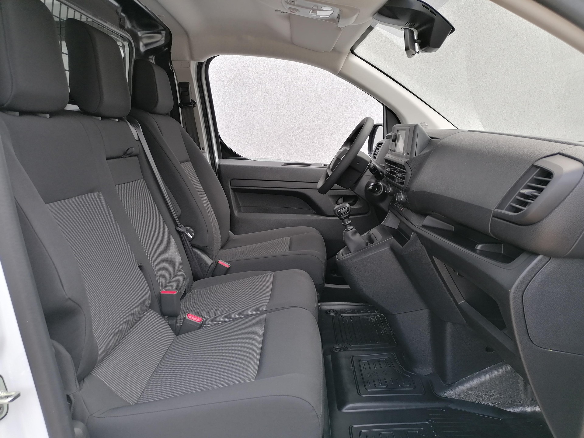 TOYOTA PROACE Van L1 2.0 D Active-image-6