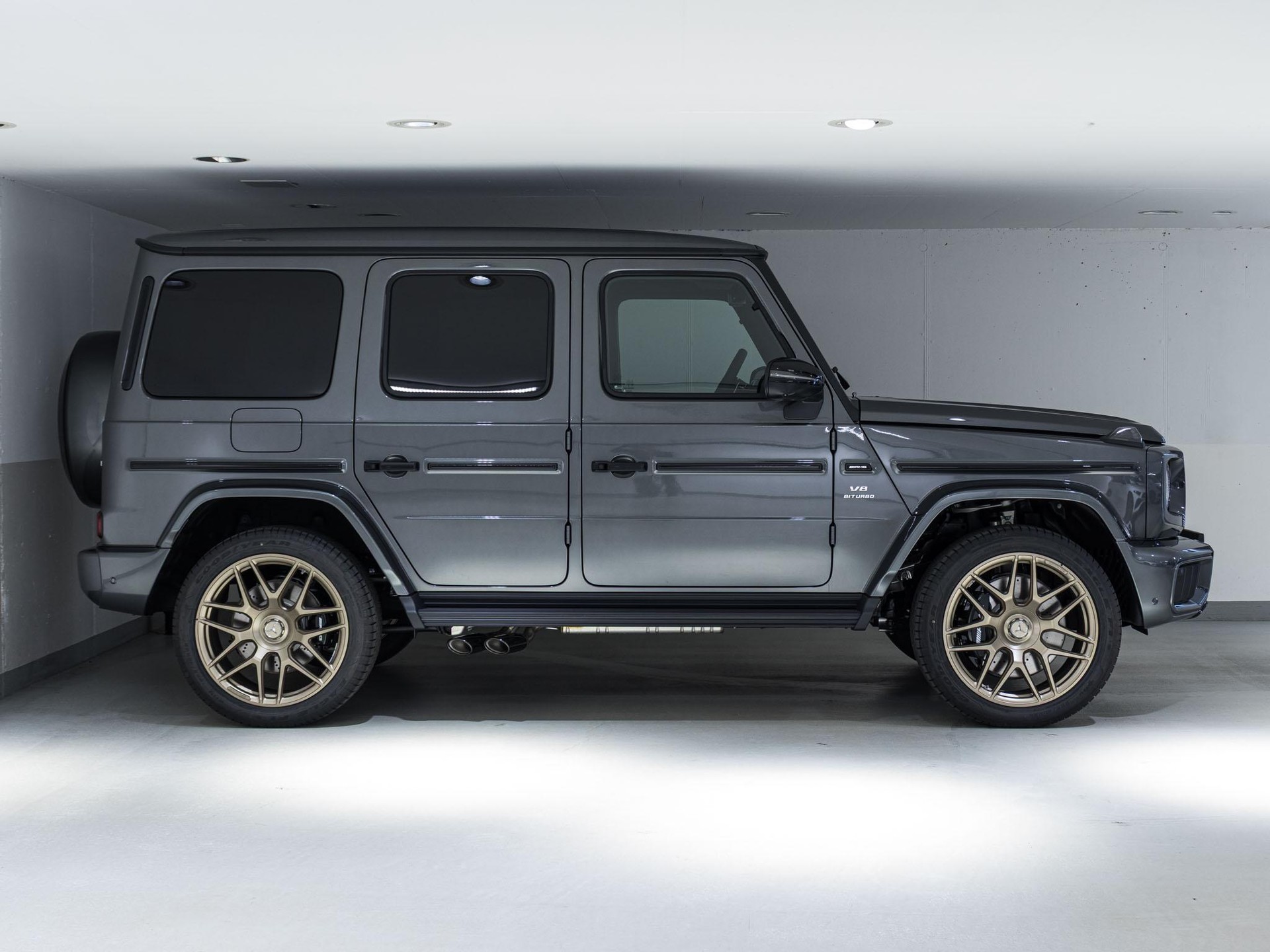 MERCEDES-BENZ G 63 AMG-image-1