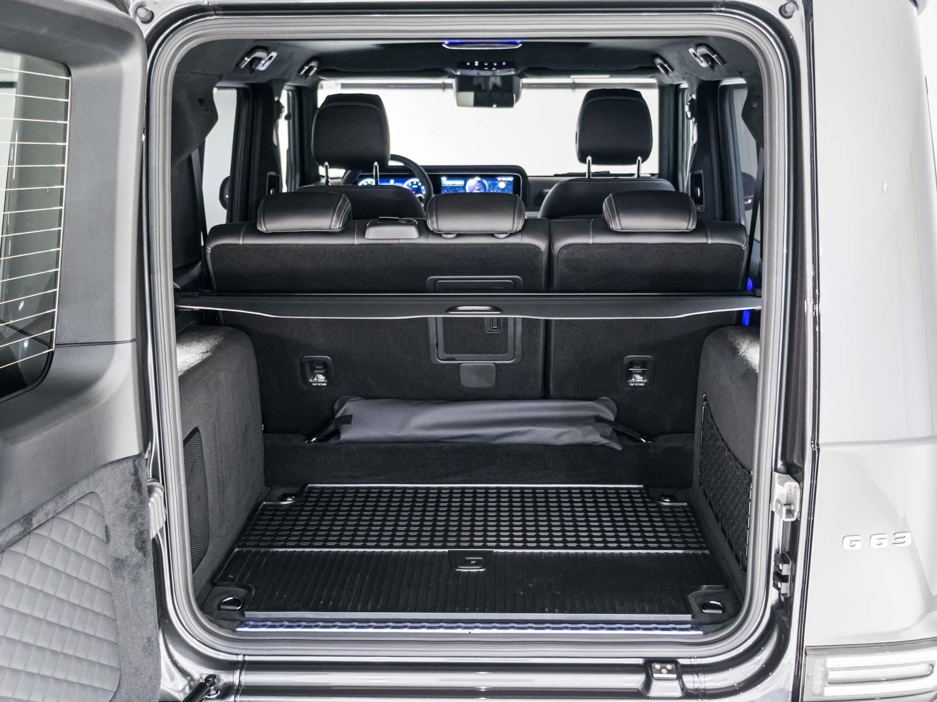 MERCEDES-BENZ G 63 AMG-image-13