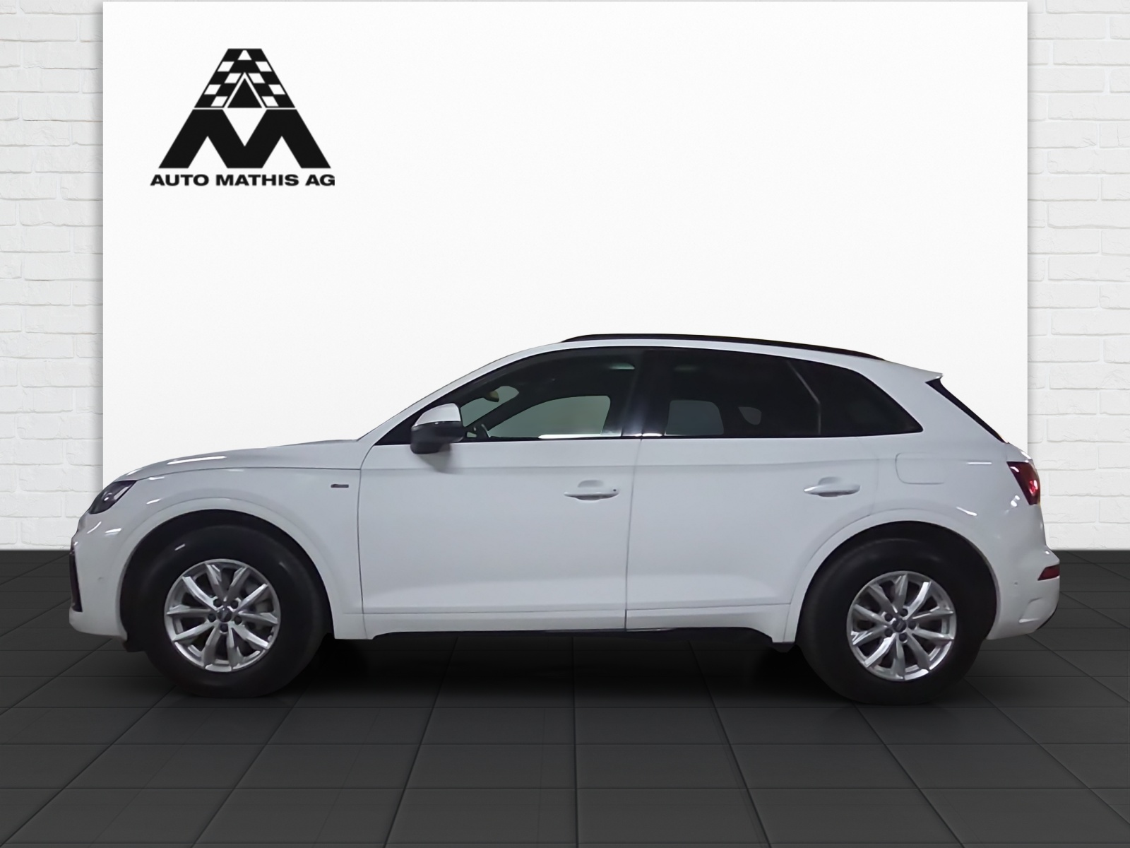 AUDI Q5 55 TFSI e PHEV S line quattro S-tronic-image-2