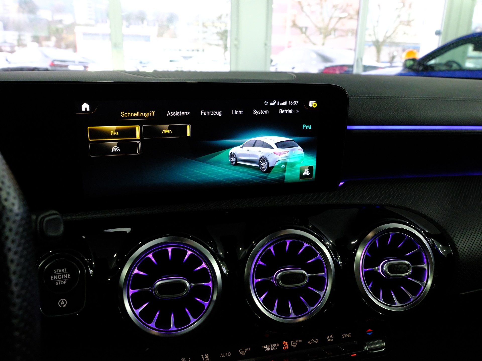 MERCEDES-BENZ CLA Shooting Brake 35 AMG 4Matic 7G-DCT-image-21