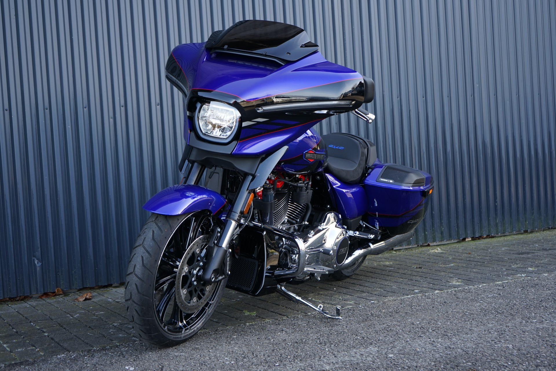 HARLEY-DAVIDSON FLHXSE Street Glide CVO 121-showroom-element-2