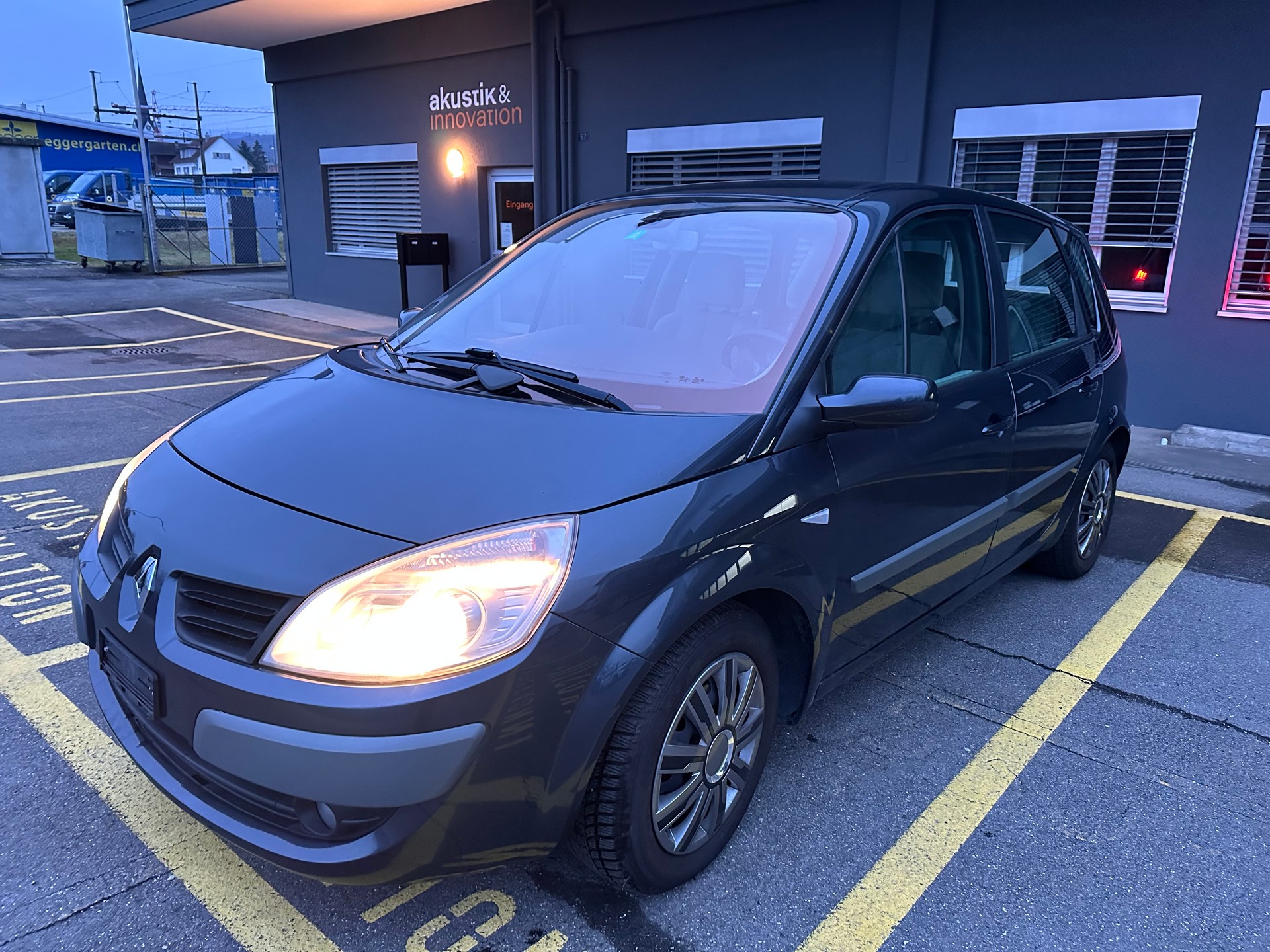 RENAULT Scénic 2.0 16V Fairway Automatic-image-0