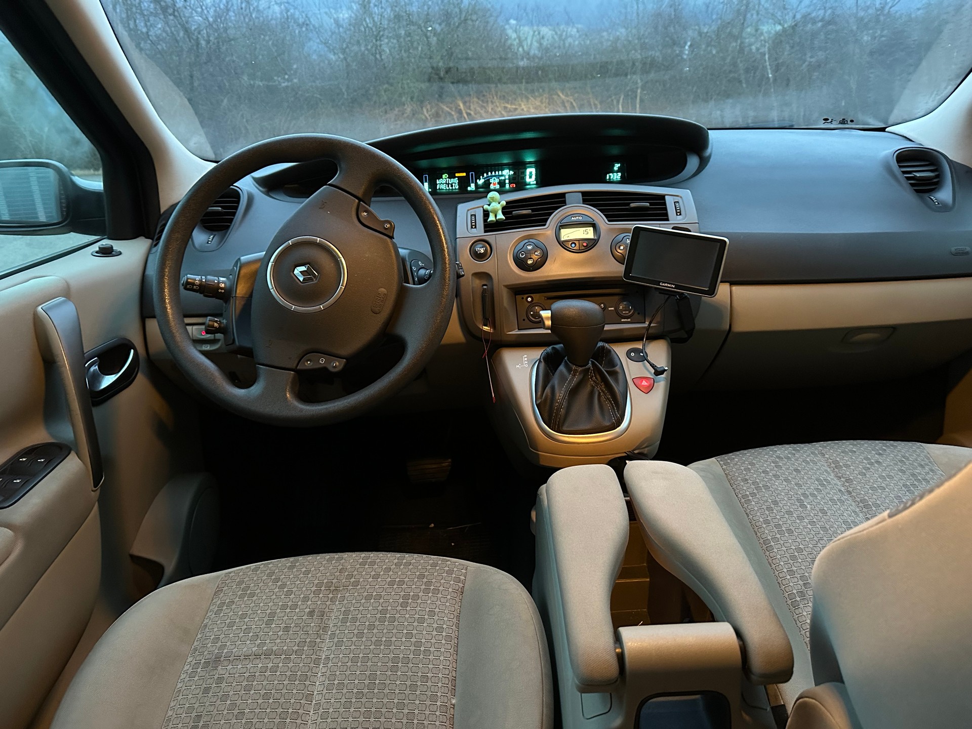RENAULT Scénic 2.0 16V Fairway Automatic-image-5
