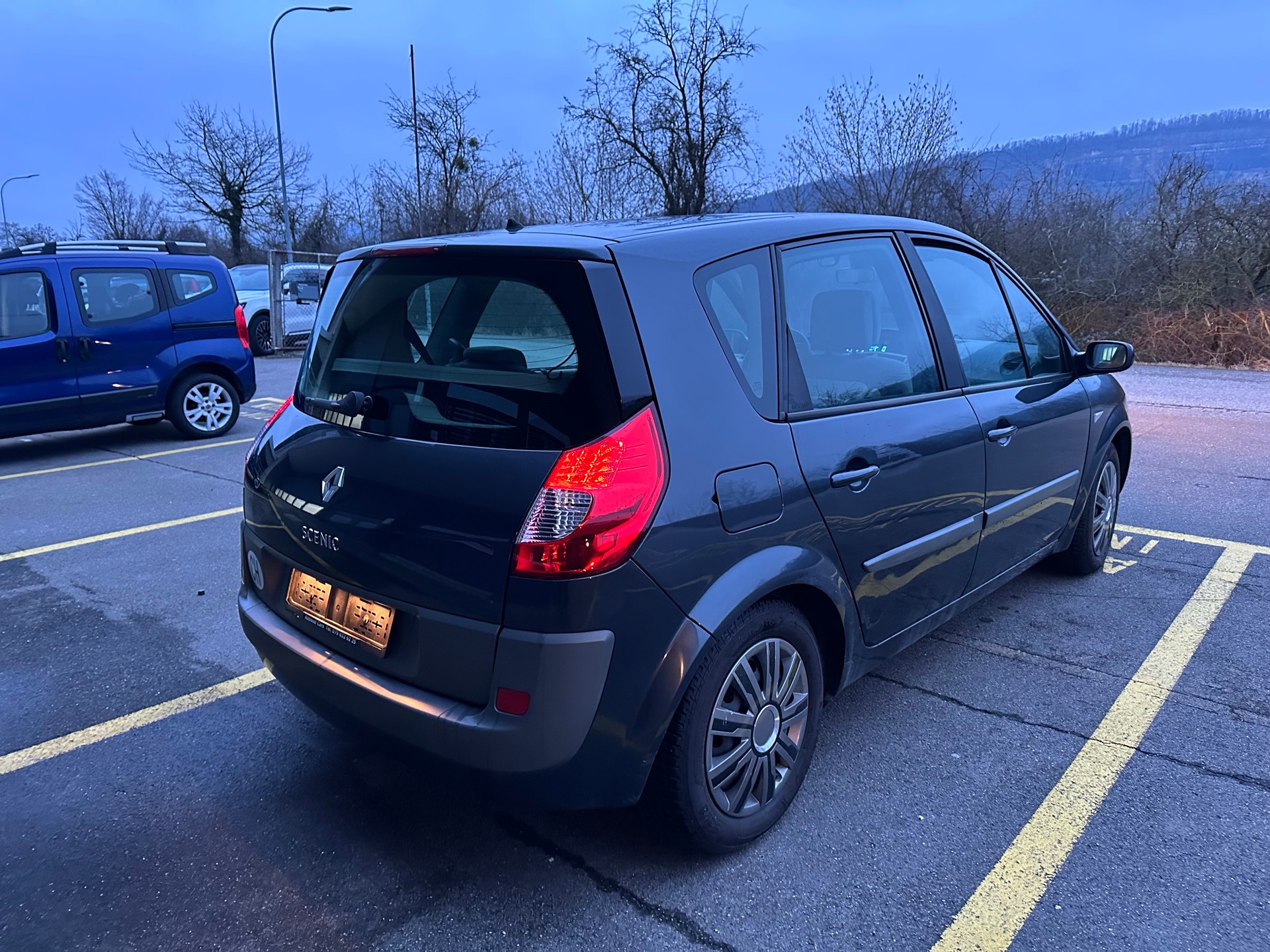 RENAULT Scénic 2.0 16V Fairway Automatic-image-3