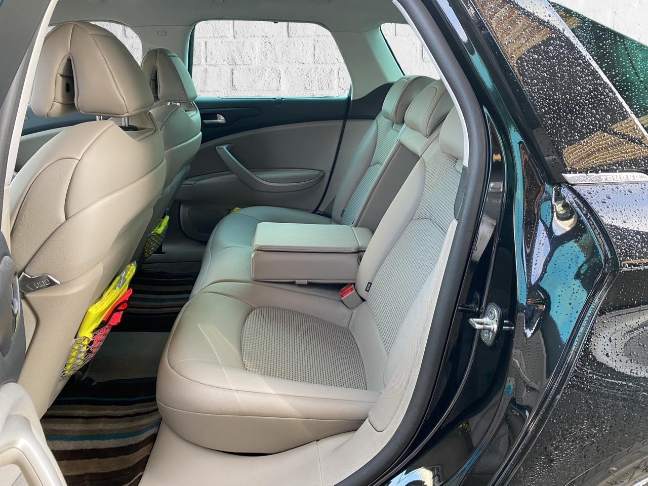 CITROEN C5 Tourer 2.0 BlueHDi 180 Exclusive-image-9