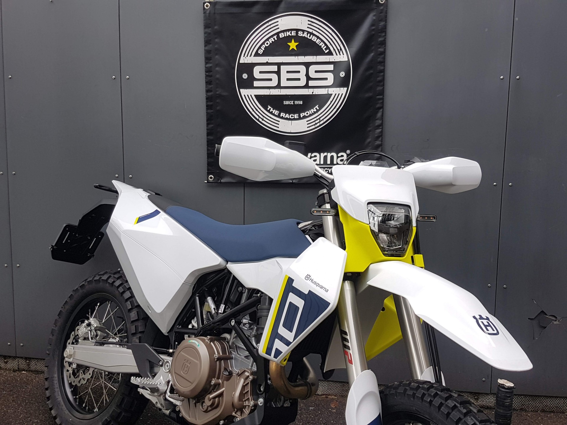 HUSQVARNA 701 ENDURO-showroom-element-2