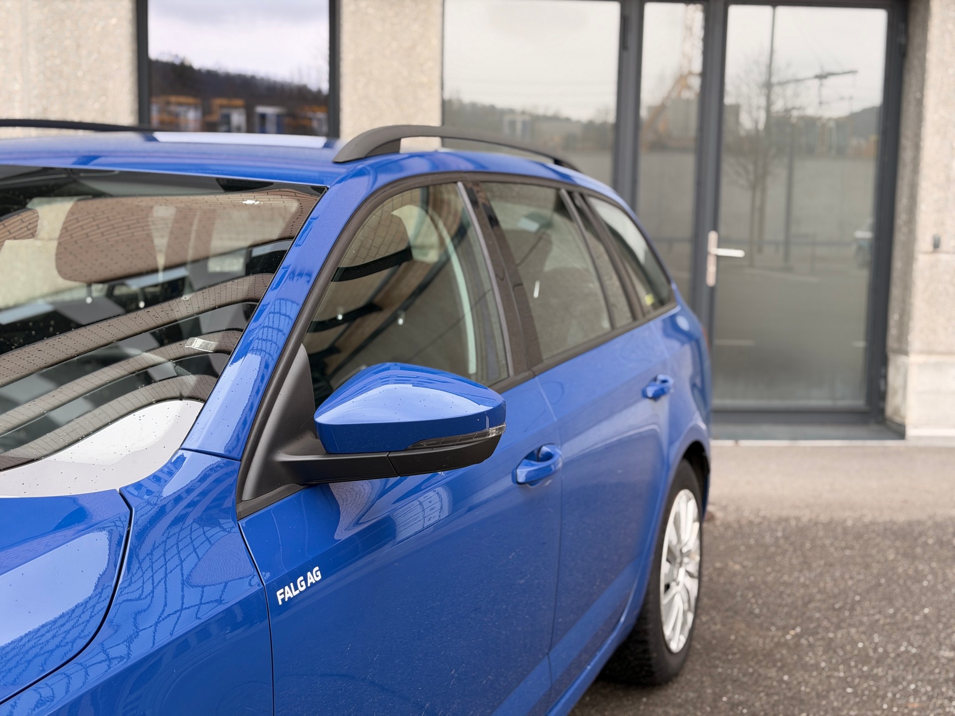 SKODA Octavia Combi 2.0 TDI Ambition 4x4 DSG-image-7
