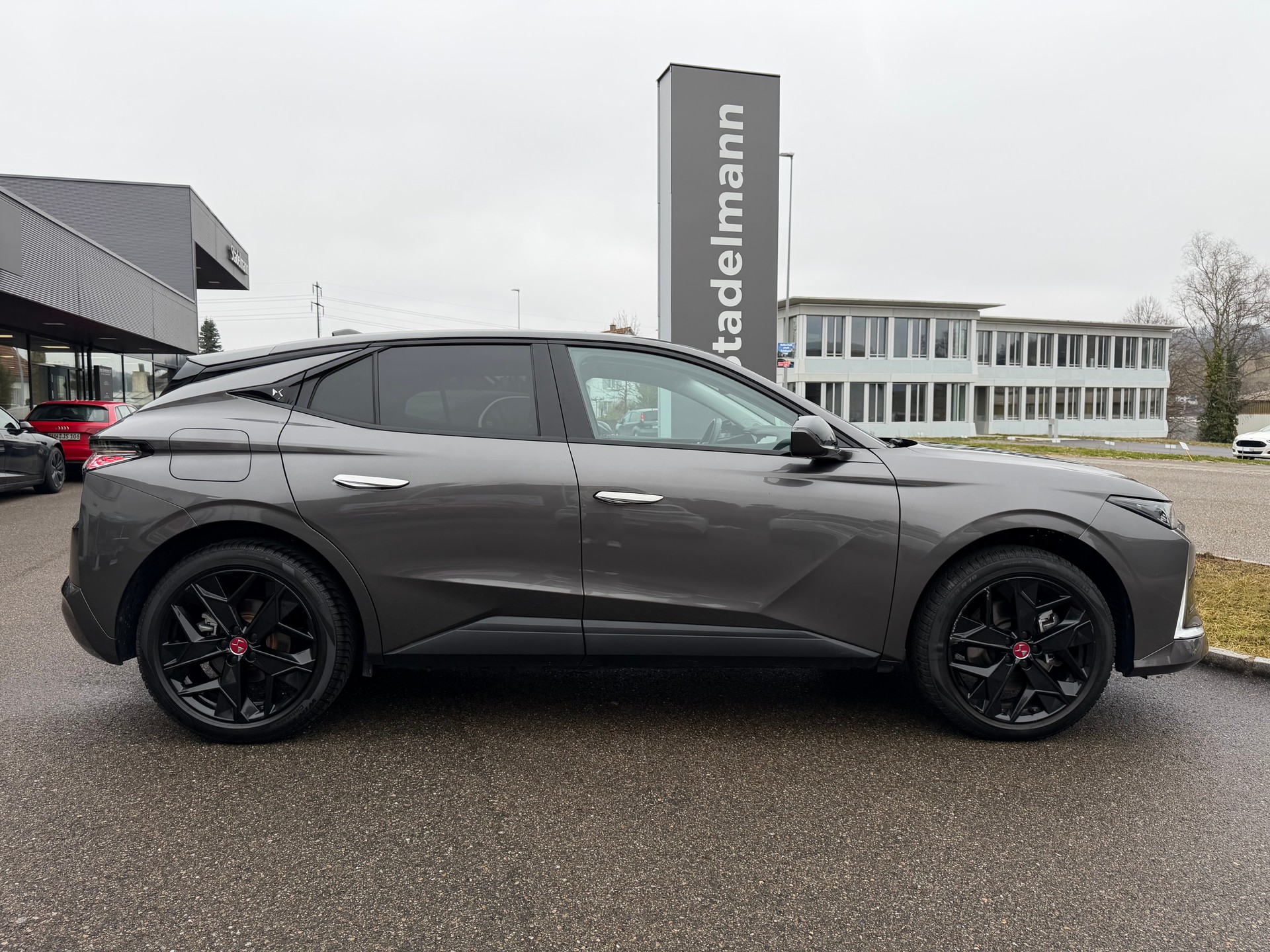 DS AUTOMOBILES DS4 1.6 E-Tense Ligne Noire-showroom-element-2