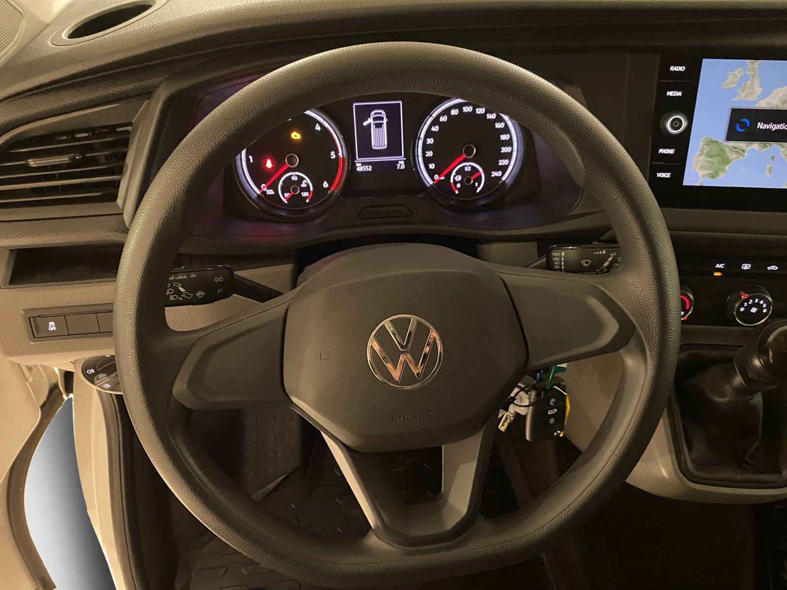VW T6.1 2.0 TDI 4Motion-image-9