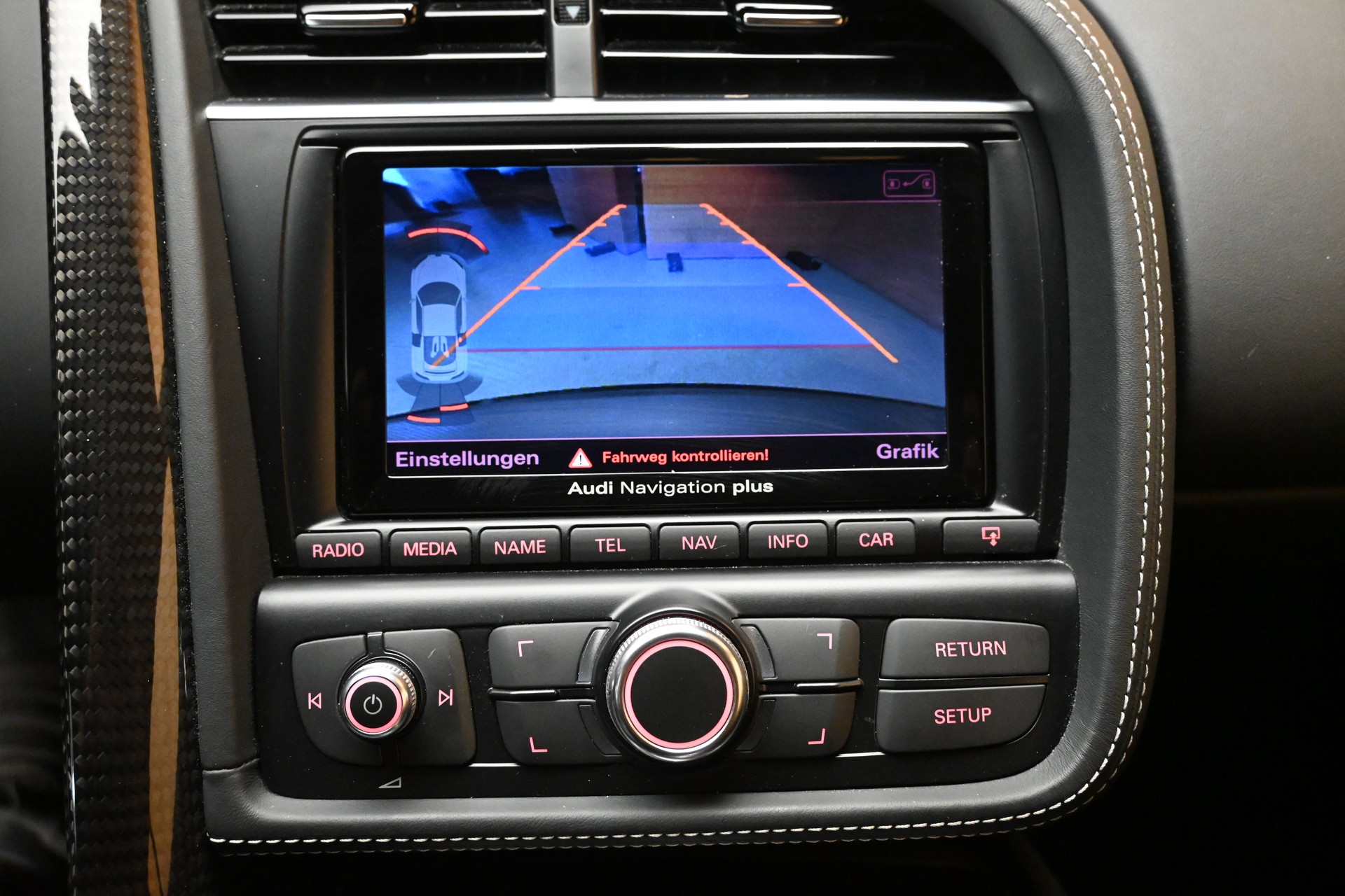 AUDI R8 plus Coupé 5.2 S-Tronic-image-13