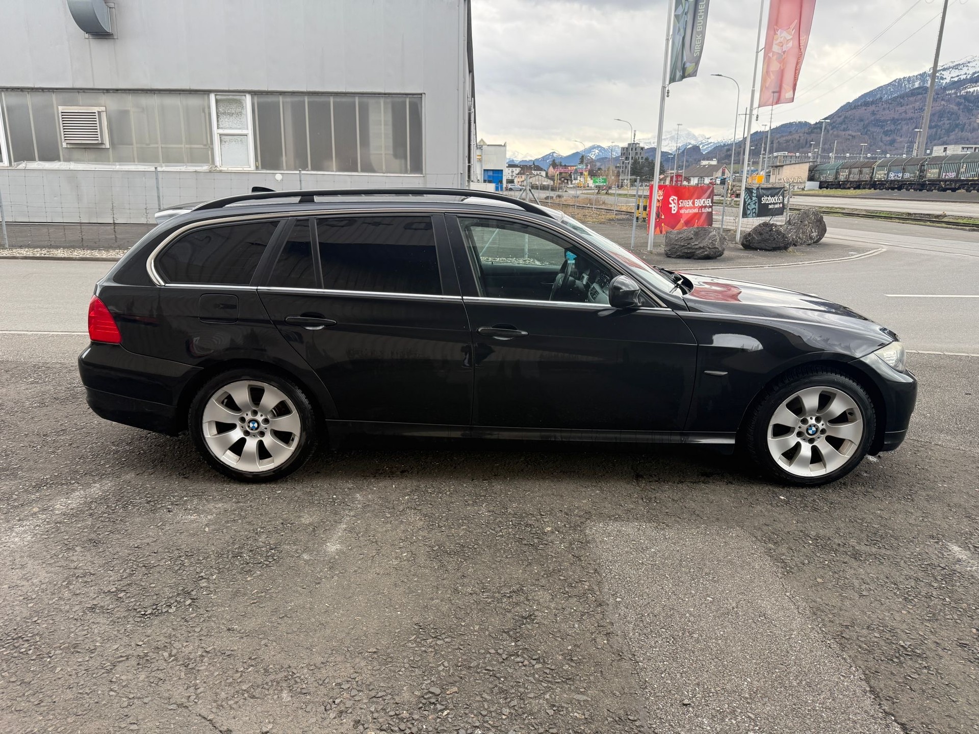BMW 325i Touring Steptronic-image-6