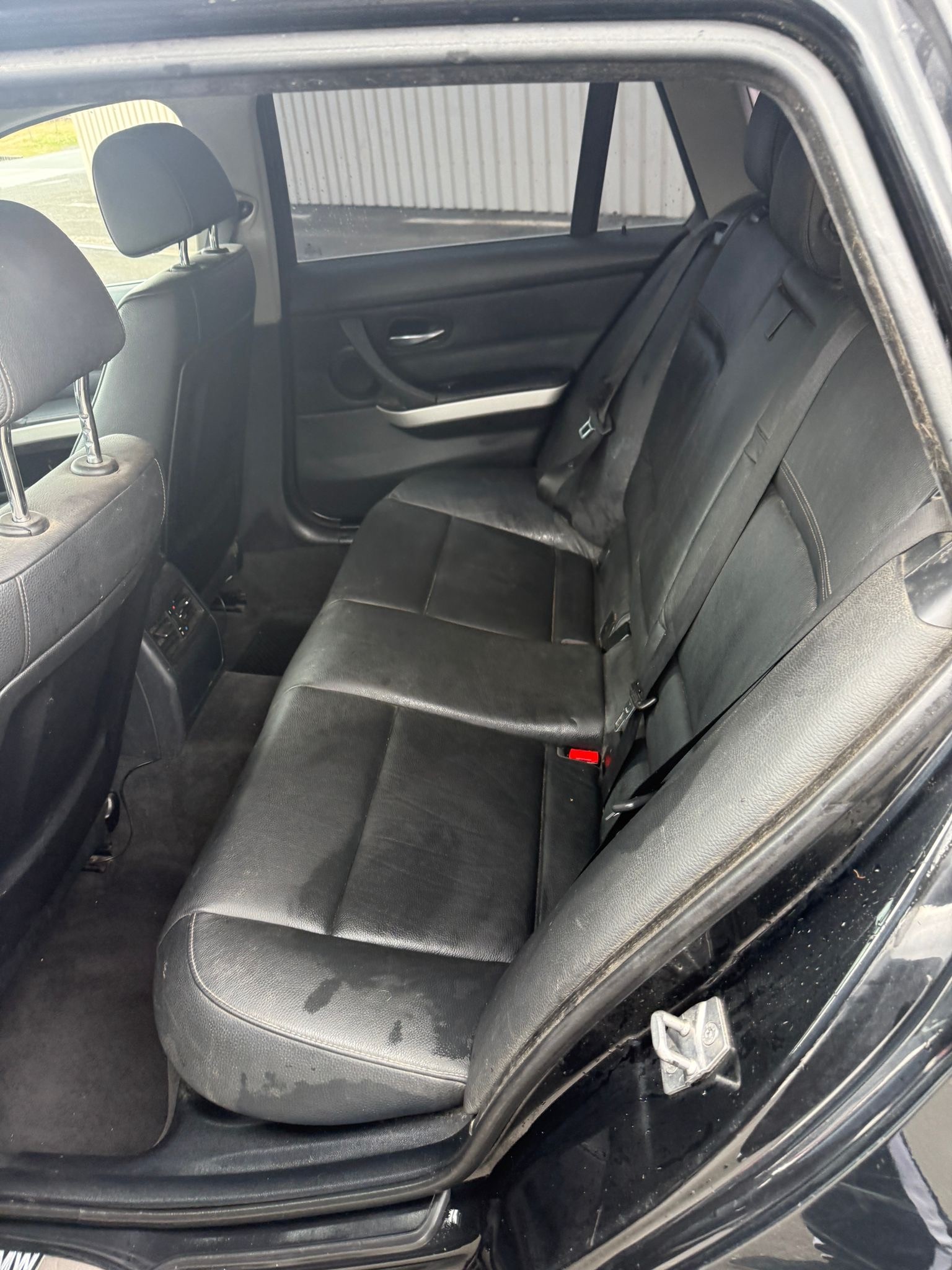 BMW 325i Touring Steptronic-image-11