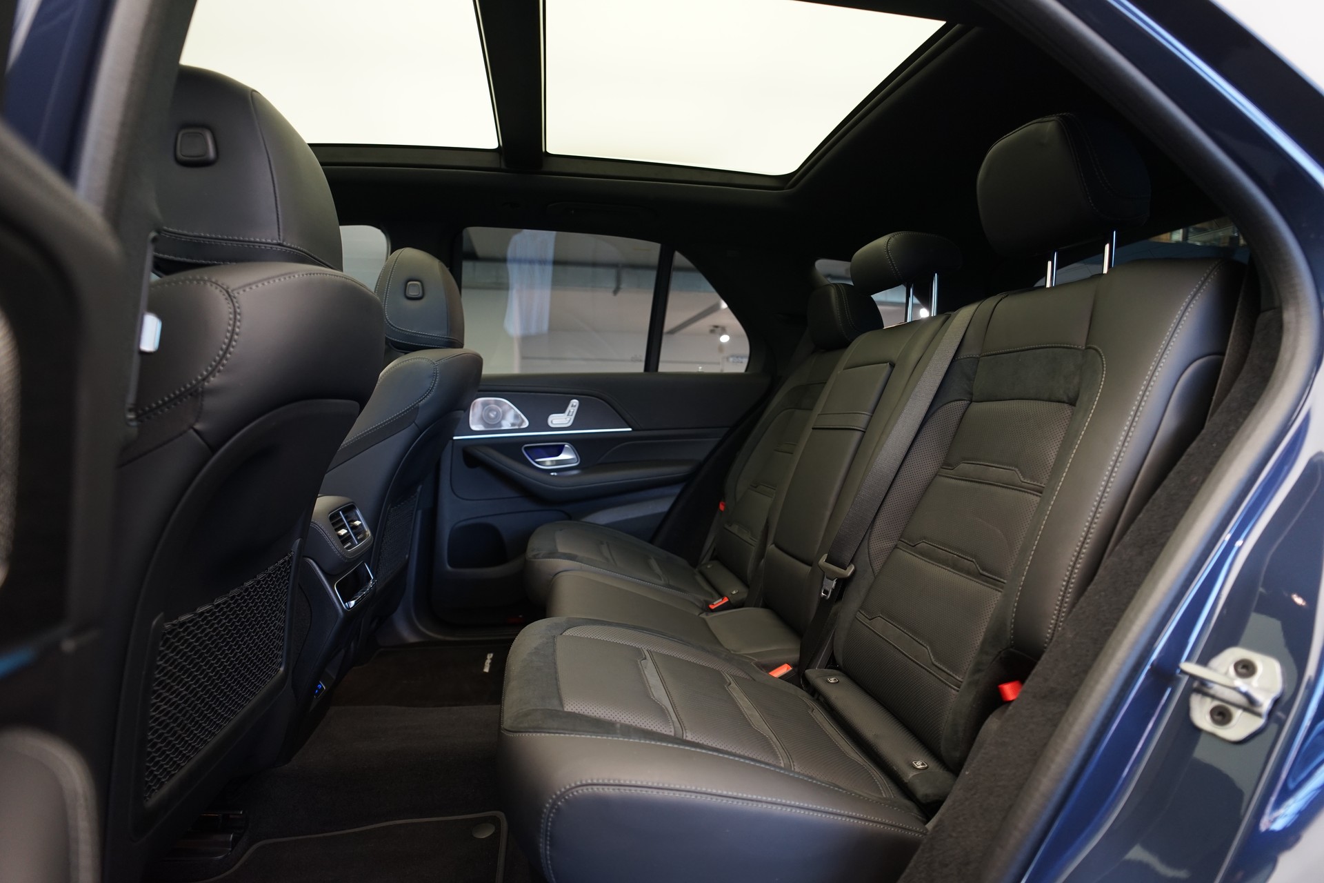 MERCEDES-BENZ GLE 53 AMG 4Matic+ 9G-Speedshift *CH-Fahrzeug*-image-17