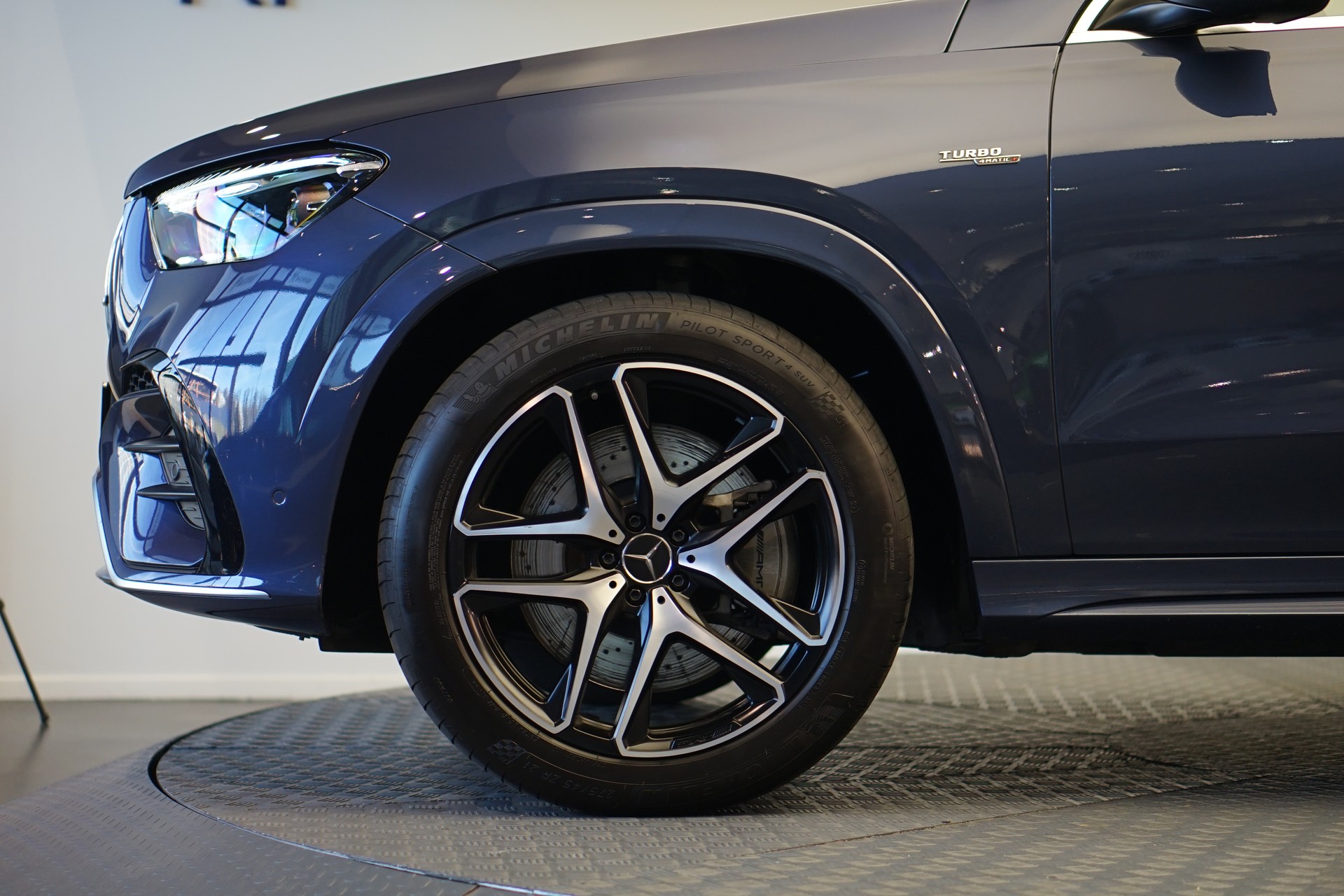 MERCEDES-BENZ GLE 53 AMG 4Matic+ 9G-Speedshift *CH-Fahrzeug*-image-11