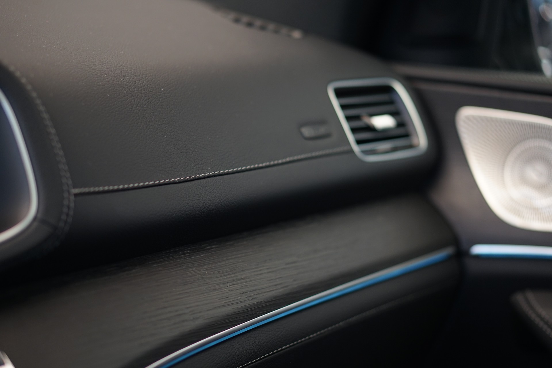 MERCEDES-BENZ GLE 53 AMG 4Matic+ 9G-Speedshift *CH-Fahrzeug*-image-40