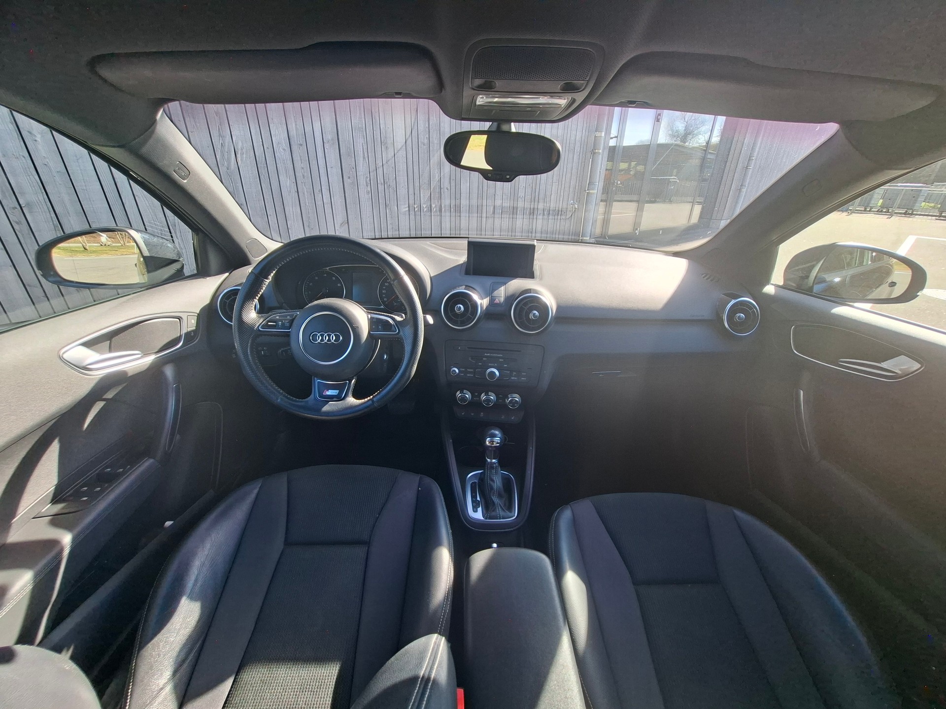 AUDI A1 Sportback Sport 1.4 TFSI Ambition S-tronic-image-7