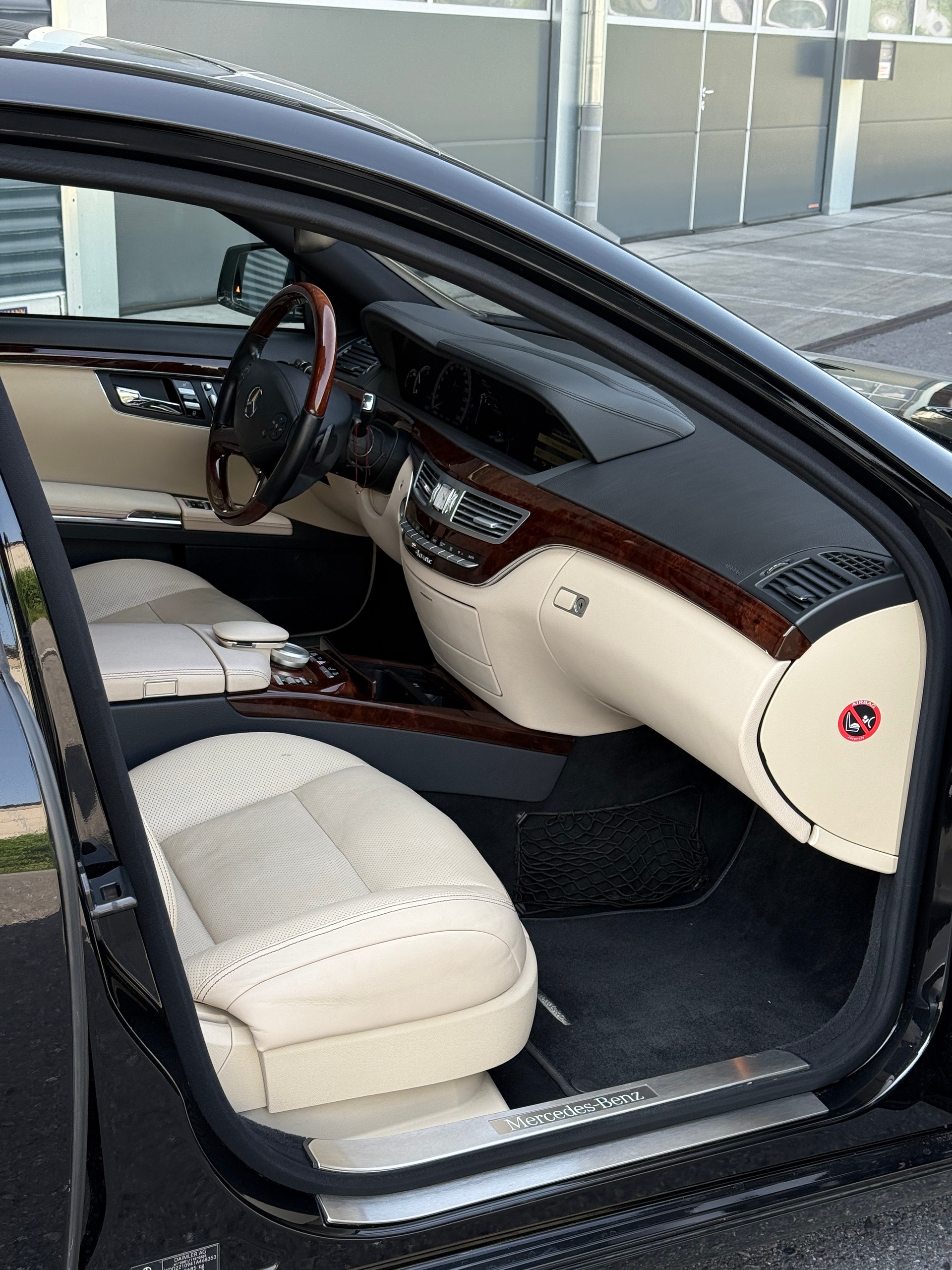 MERCEDES-BENZ S 500 BlueEfficiency SS 4Matic 7G-Tronic-image-11