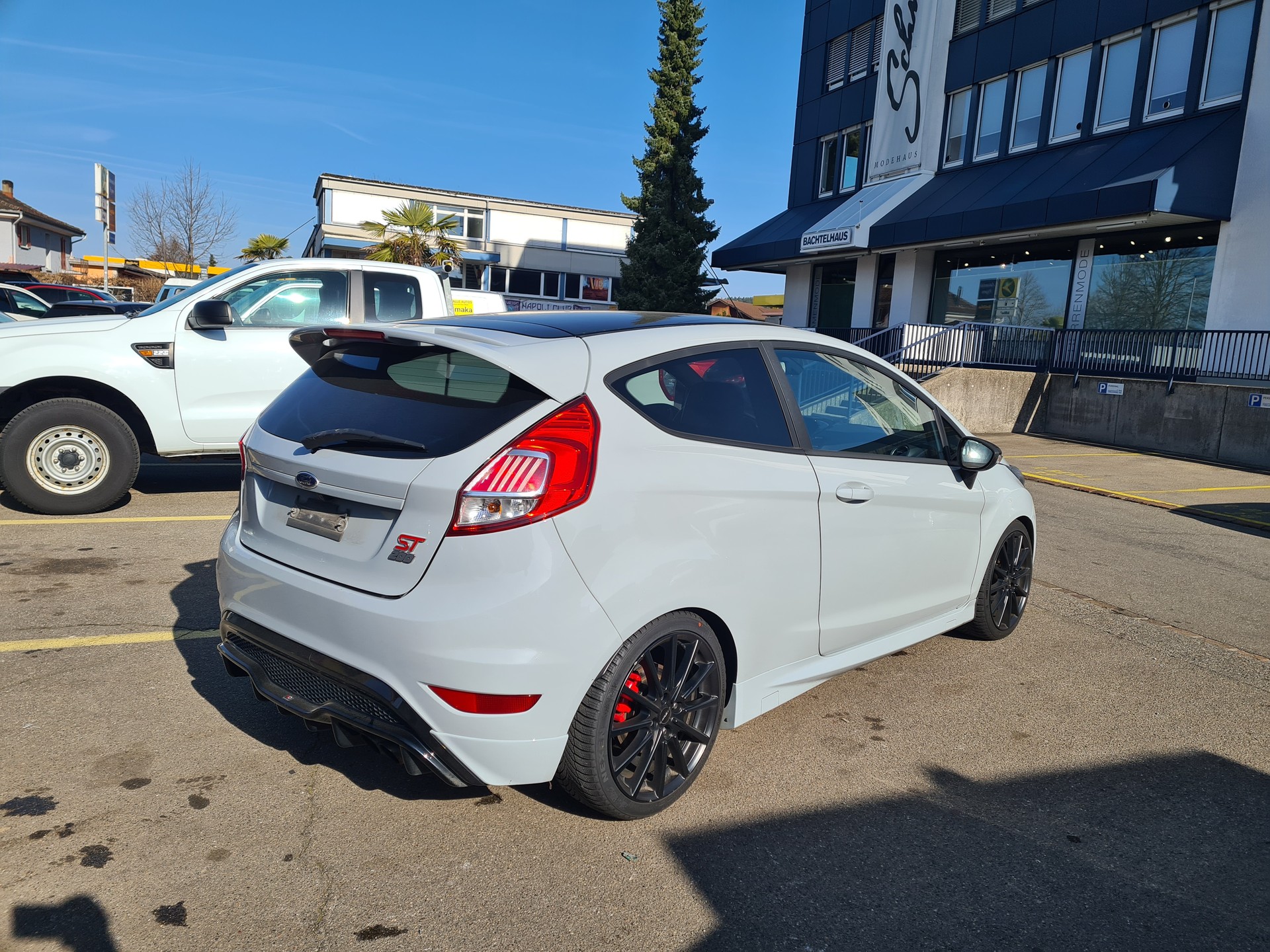 FORD Fiesta 1.6 SCTi ST 200-image-2