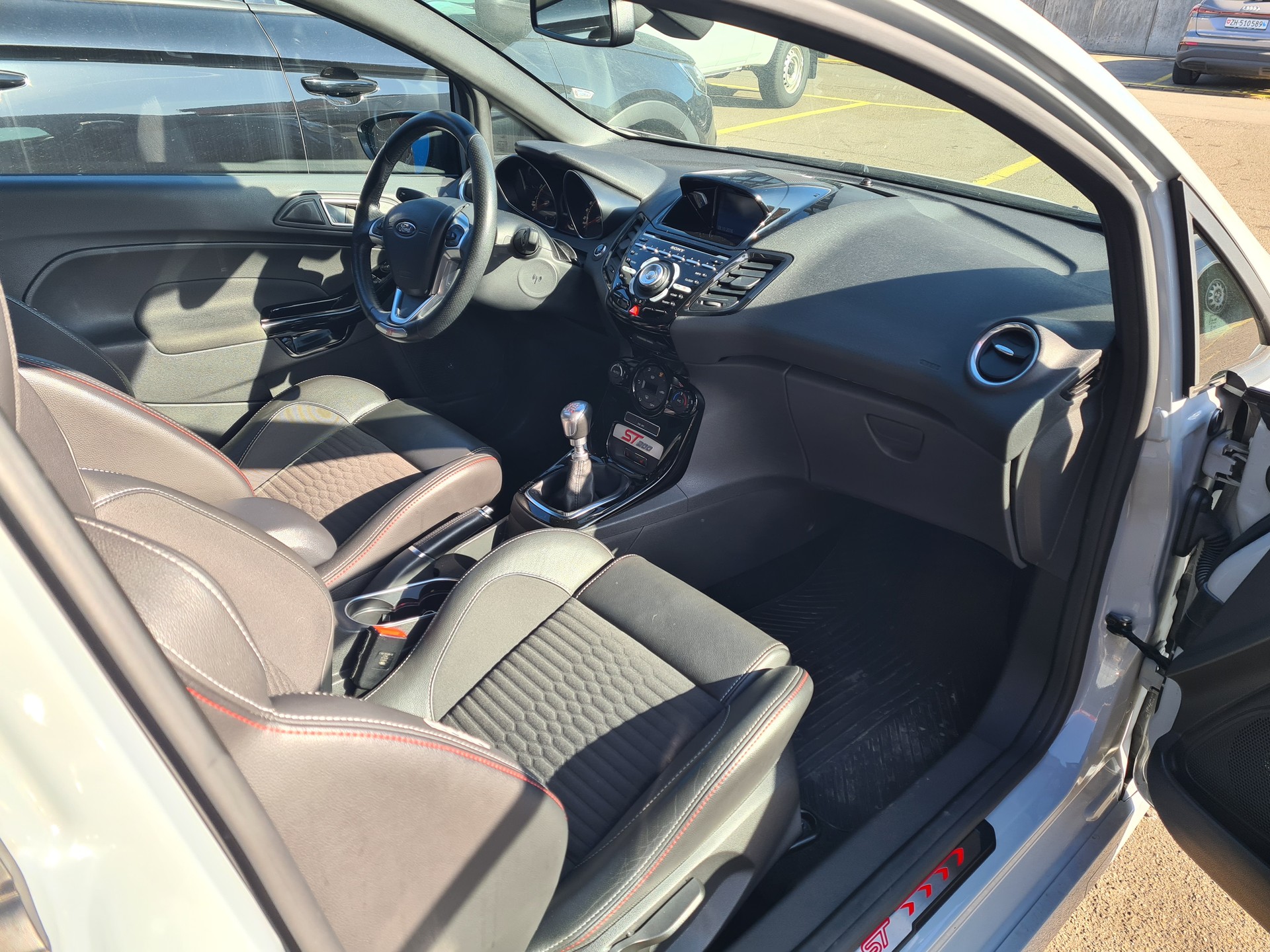 FORD Fiesta 1.6 SCTi ST 200-image-6
