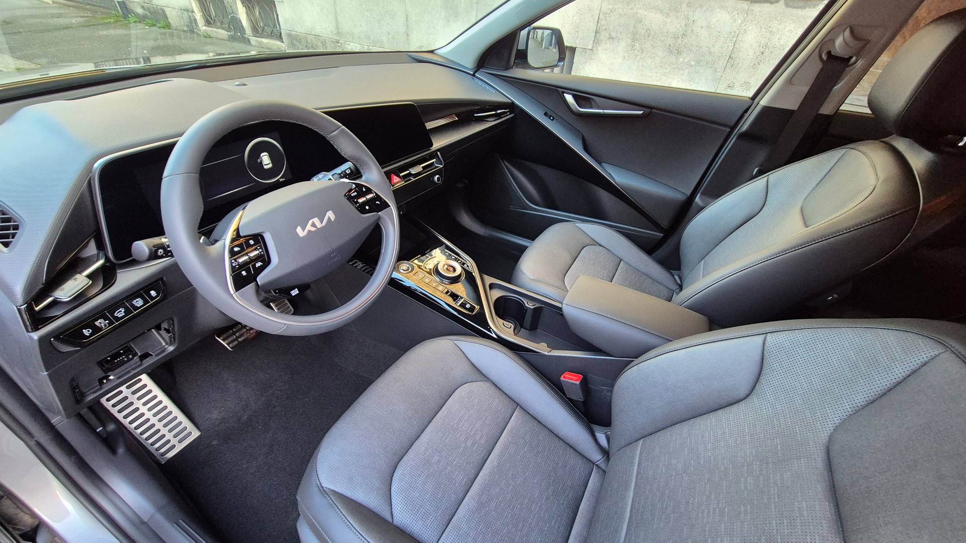 KIA Niro 1.6GDi Hybrid Style DCT-image-9