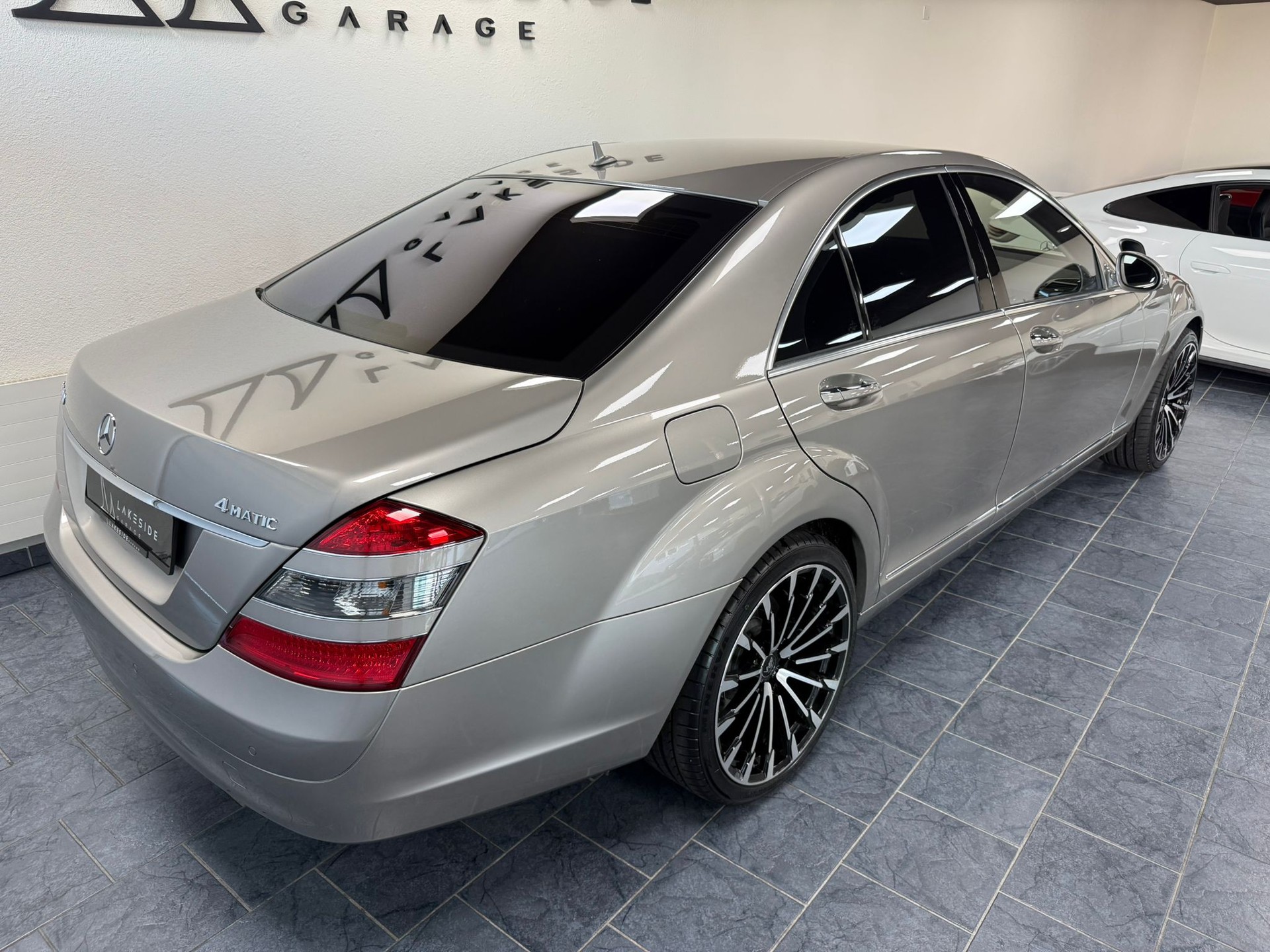 MERCEDES-BENZ S 500 4Matic 7G-Tronic-image-3