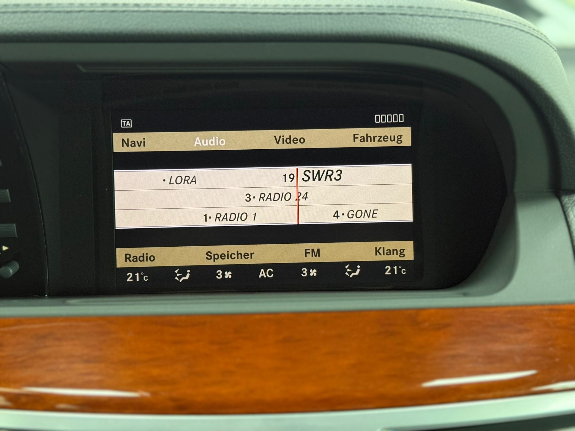 MERCEDES-BENZ S 500 4Matic 7G-Tronic-image-17