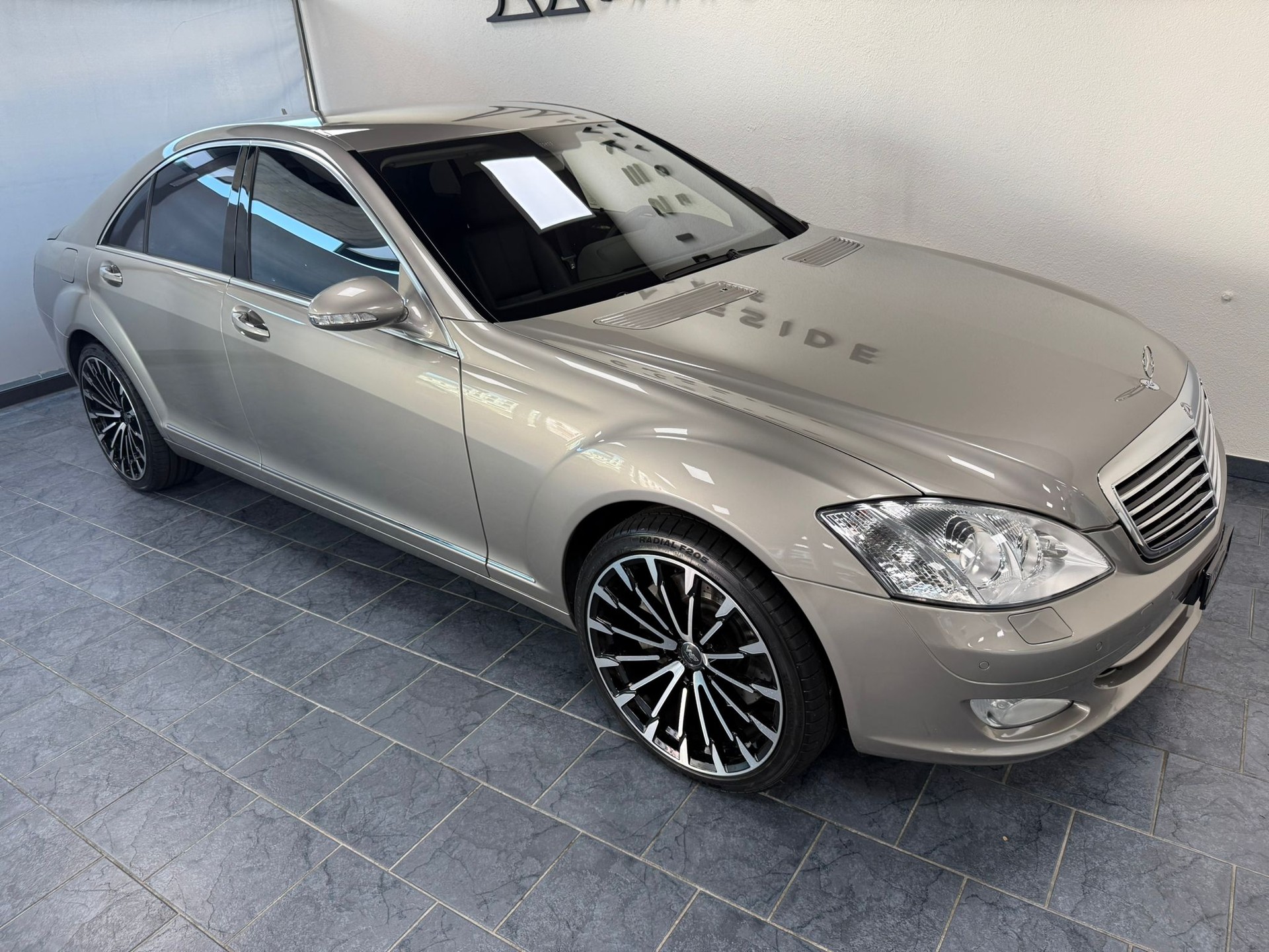 MERCEDES-BENZ S 500 4Matic 7G-Tronic-image-2