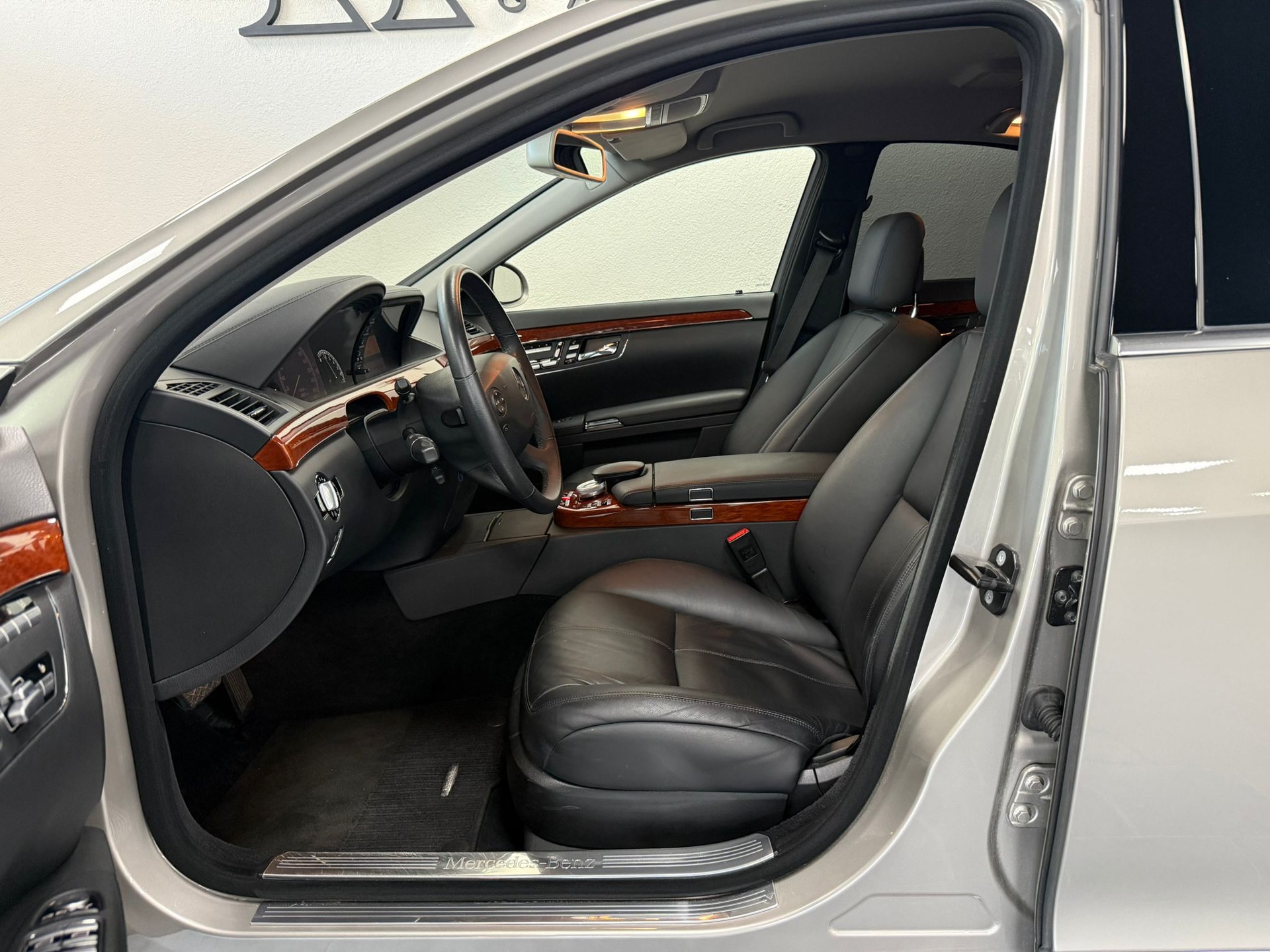 MERCEDES-BENZ S 500 4Matic 7G-Tronic-image-9
