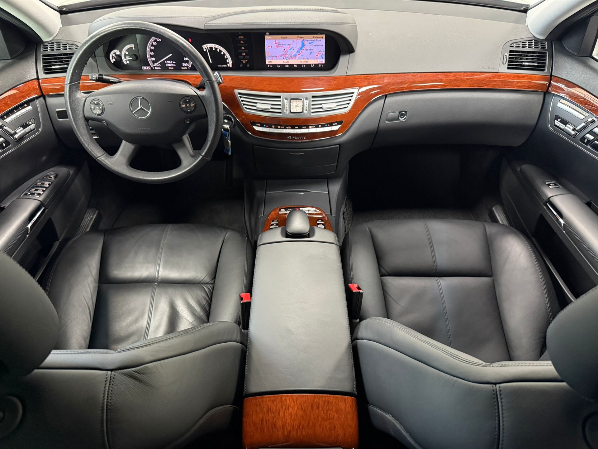 MERCEDES-BENZ S 500 4Matic 7G-Tronic-image-12
