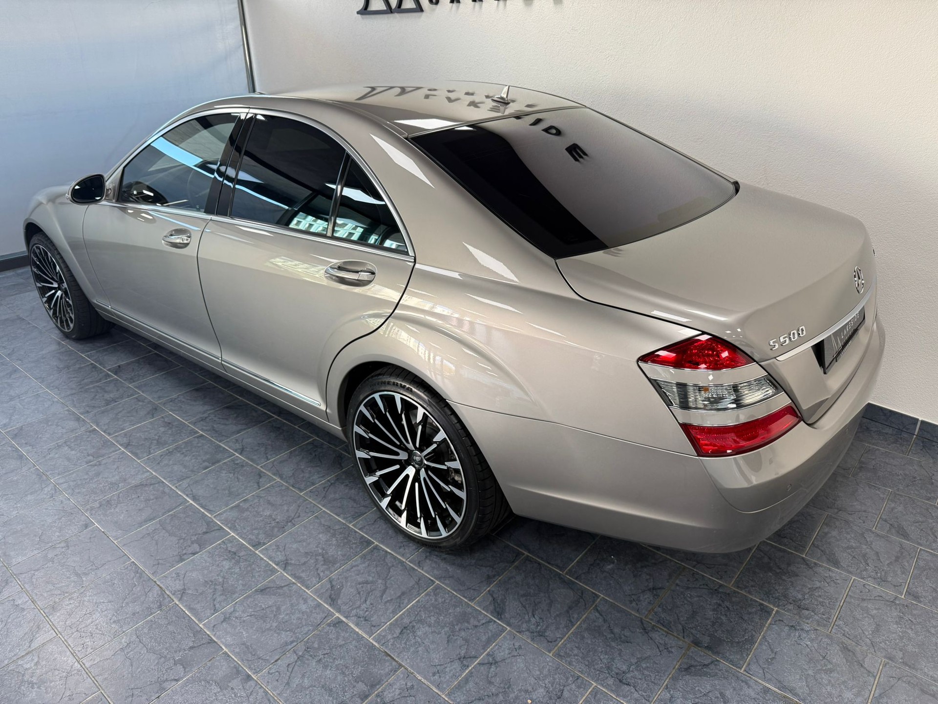 MERCEDES-BENZ S 500 4Matic 7G-Tronic-image-5