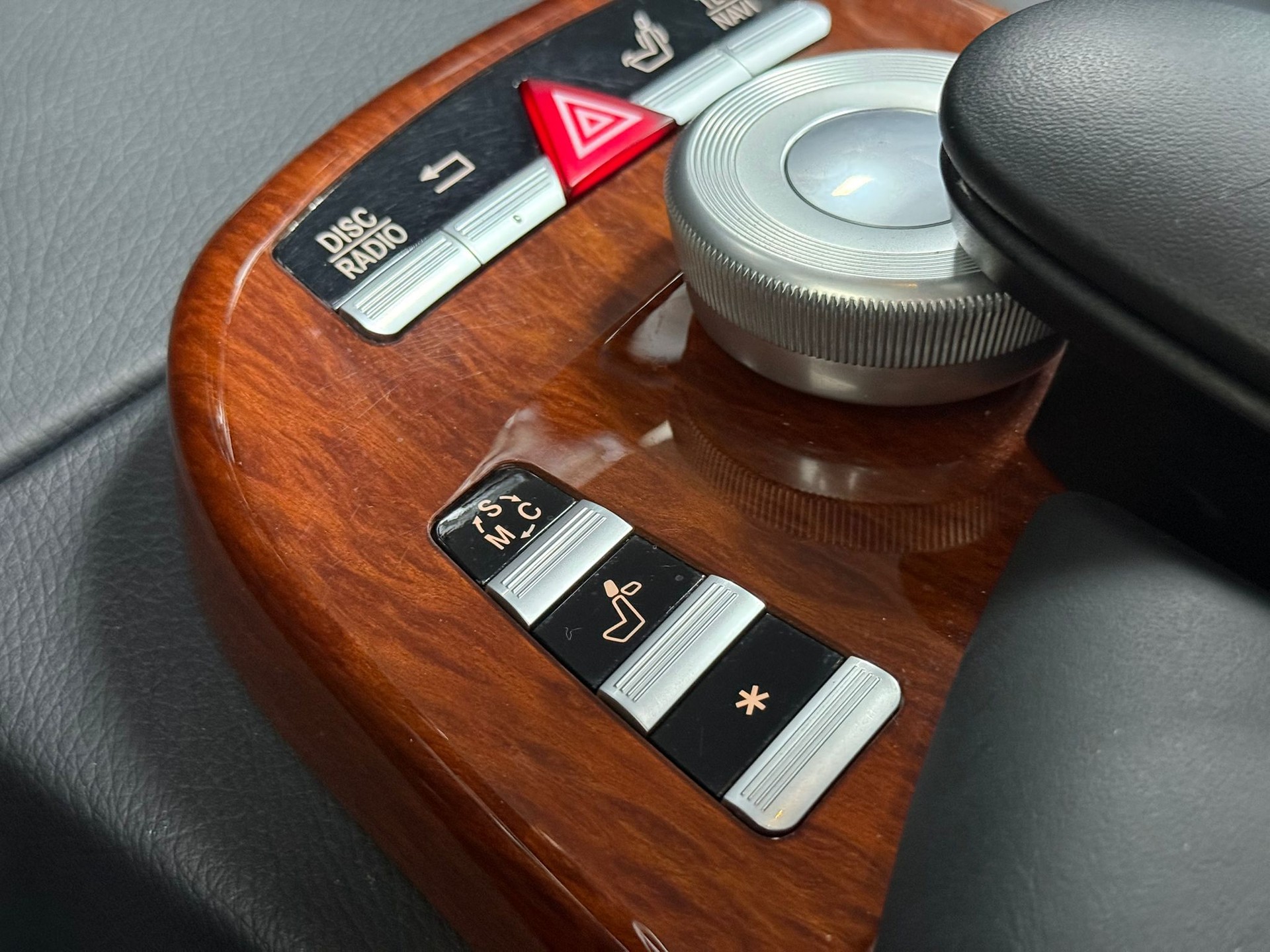 MERCEDES-BENZ S 500 4Matic 7G-Tronic-image-23