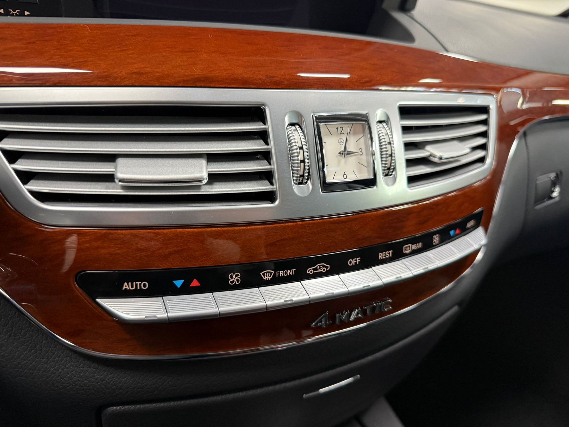 MERCEDES-BENZ S 500 4Matic 7G-Tronic-image-20