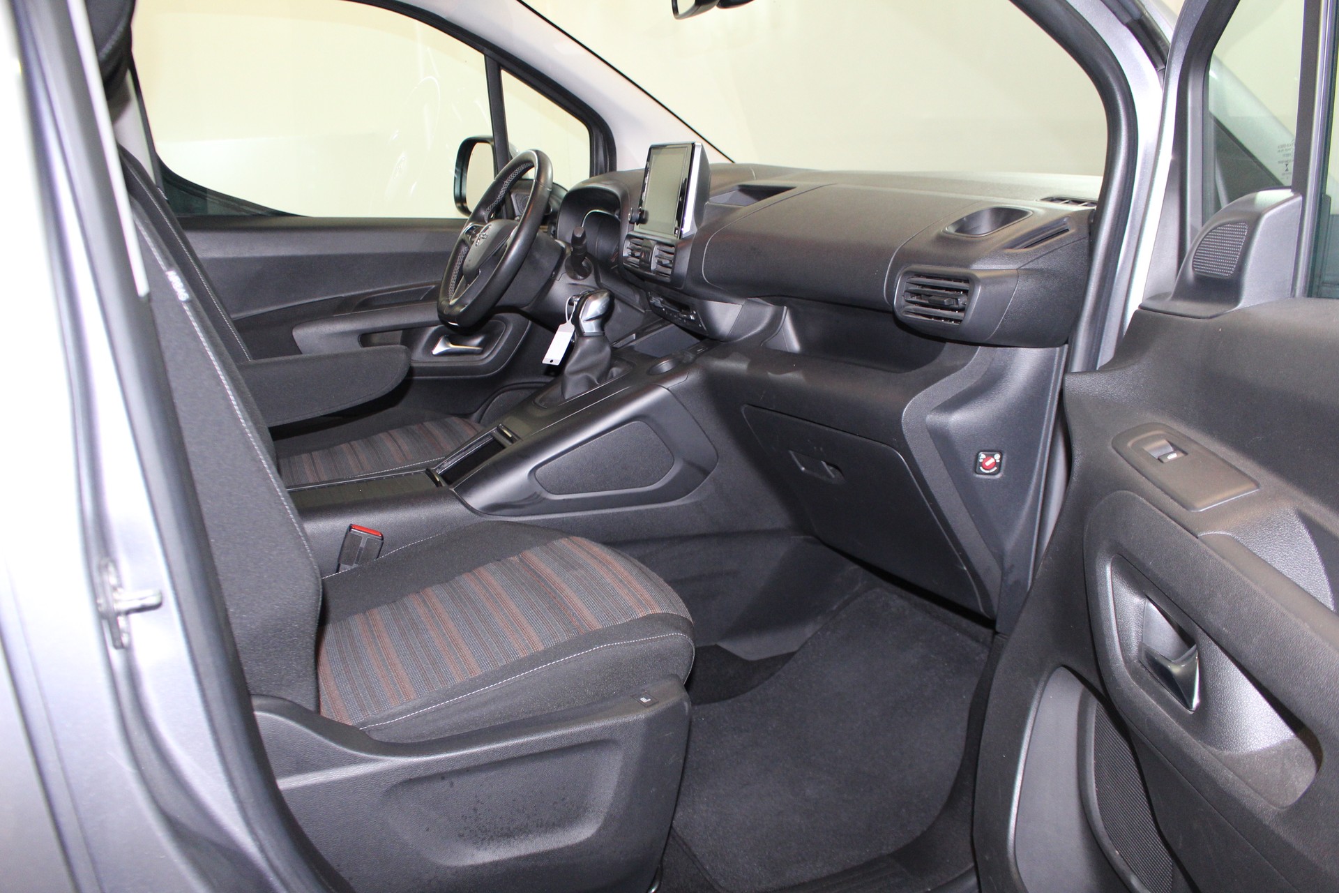 OPEL Combo Life 1.5 D Innovation S/S-image-10