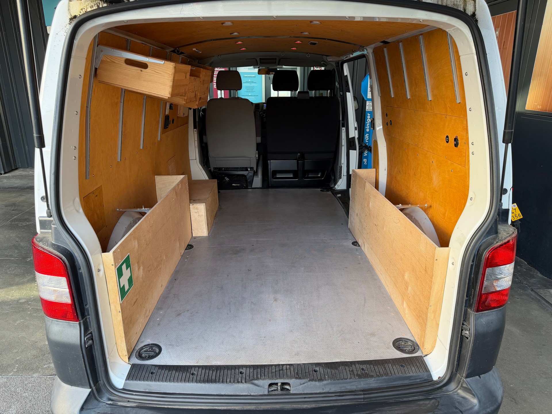 VW T5 2.0 TDI 4Motion L2-image-10