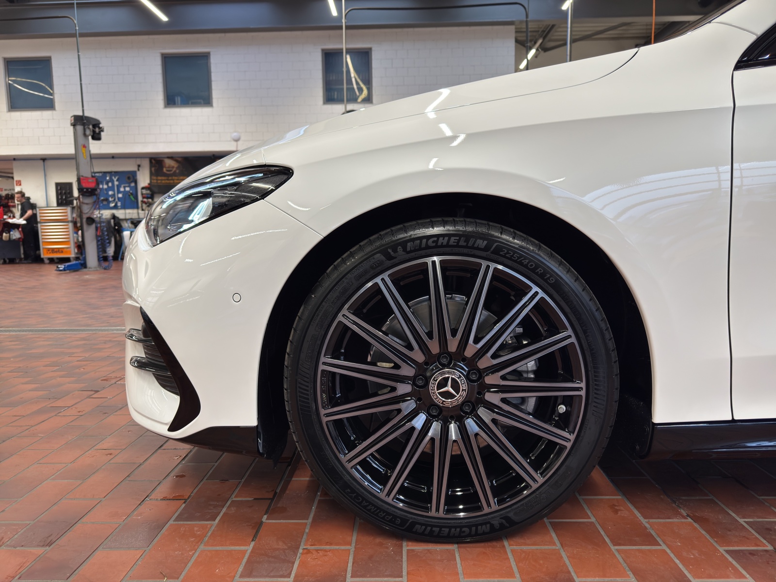 MERCEDES-BENZ CLA SB 350 4M 85 kWh EQ-image-25