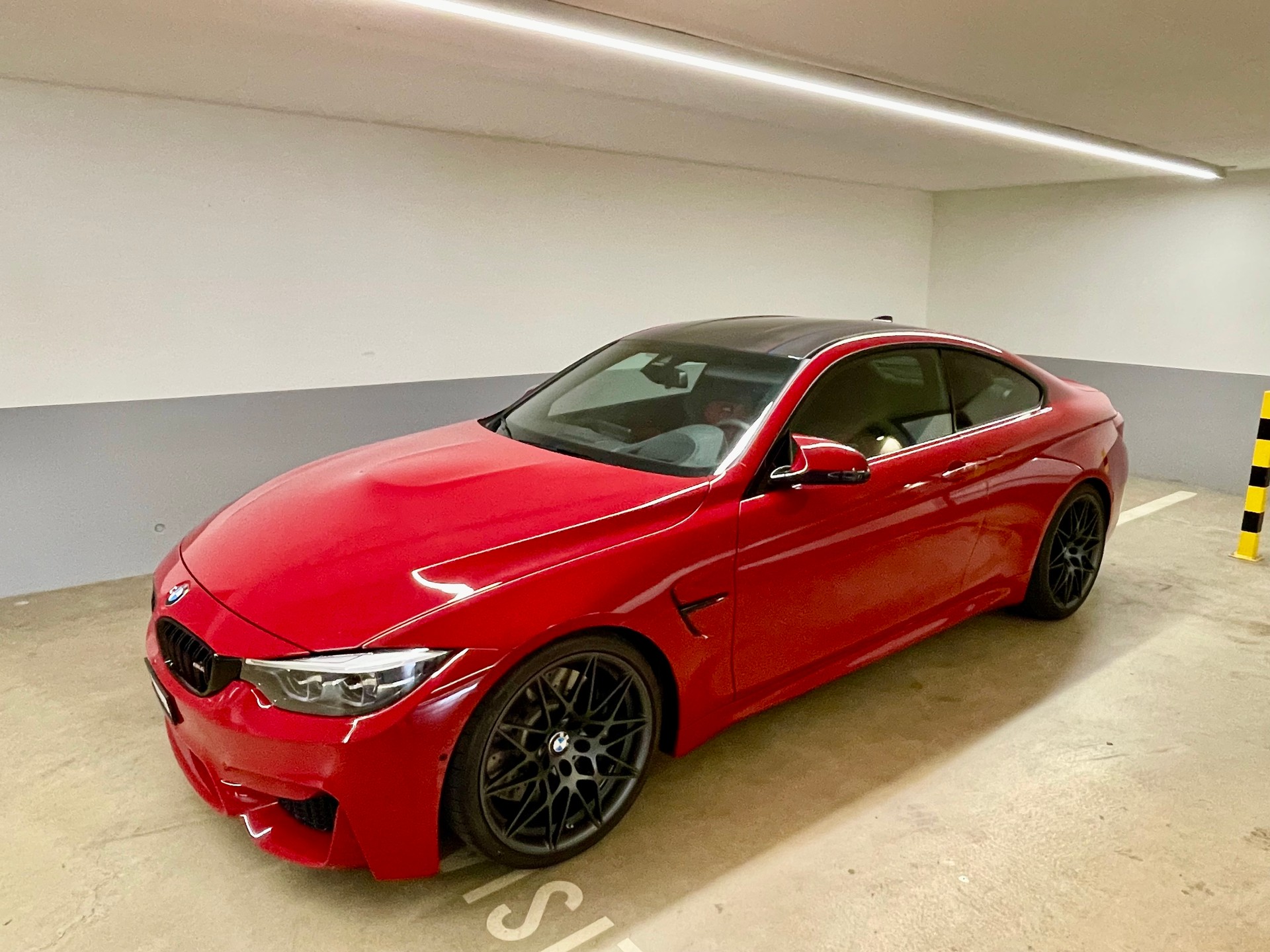 BMW M4 HERITAGE Limited Edition DKG-image-3