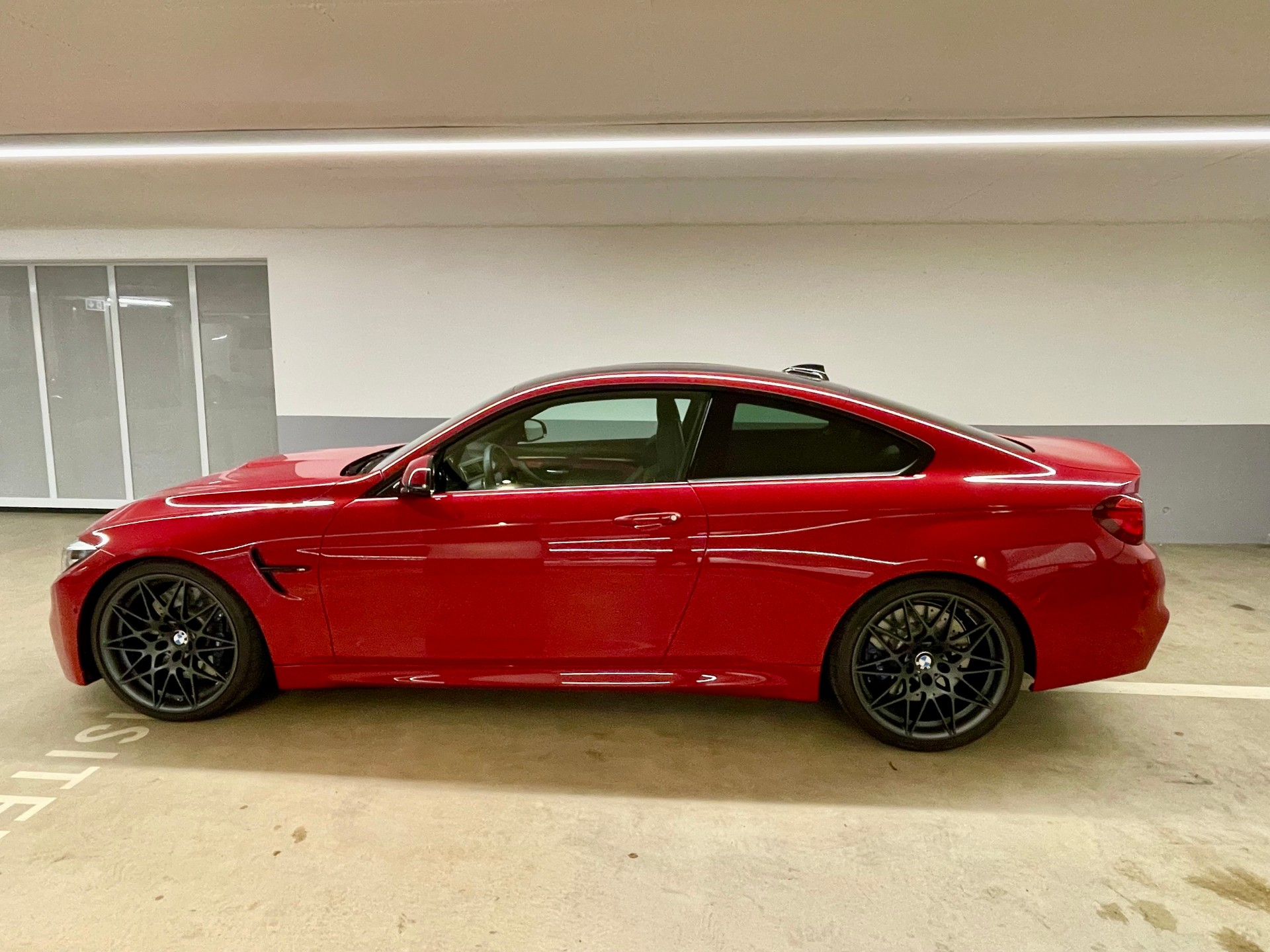 BMW M4 HERITAGE Limited Edition DKG-image-4