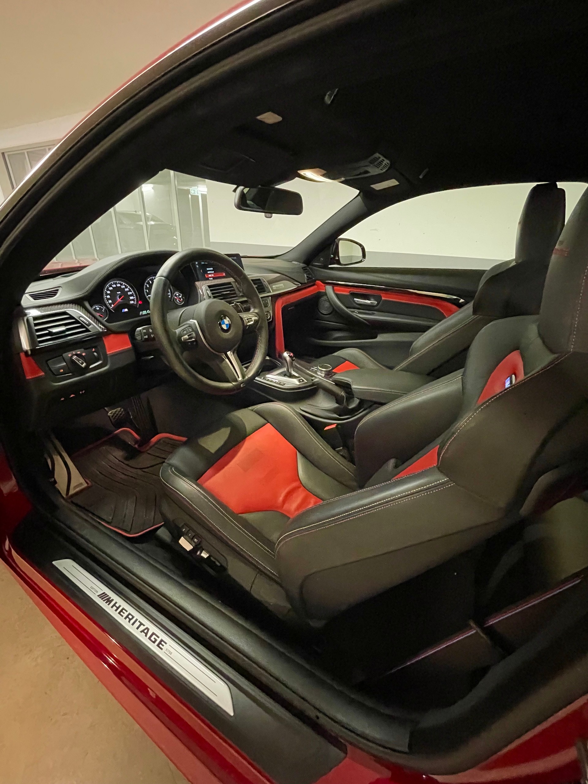 BMW M4 HERITAGE Limited Edition DKG-image-8