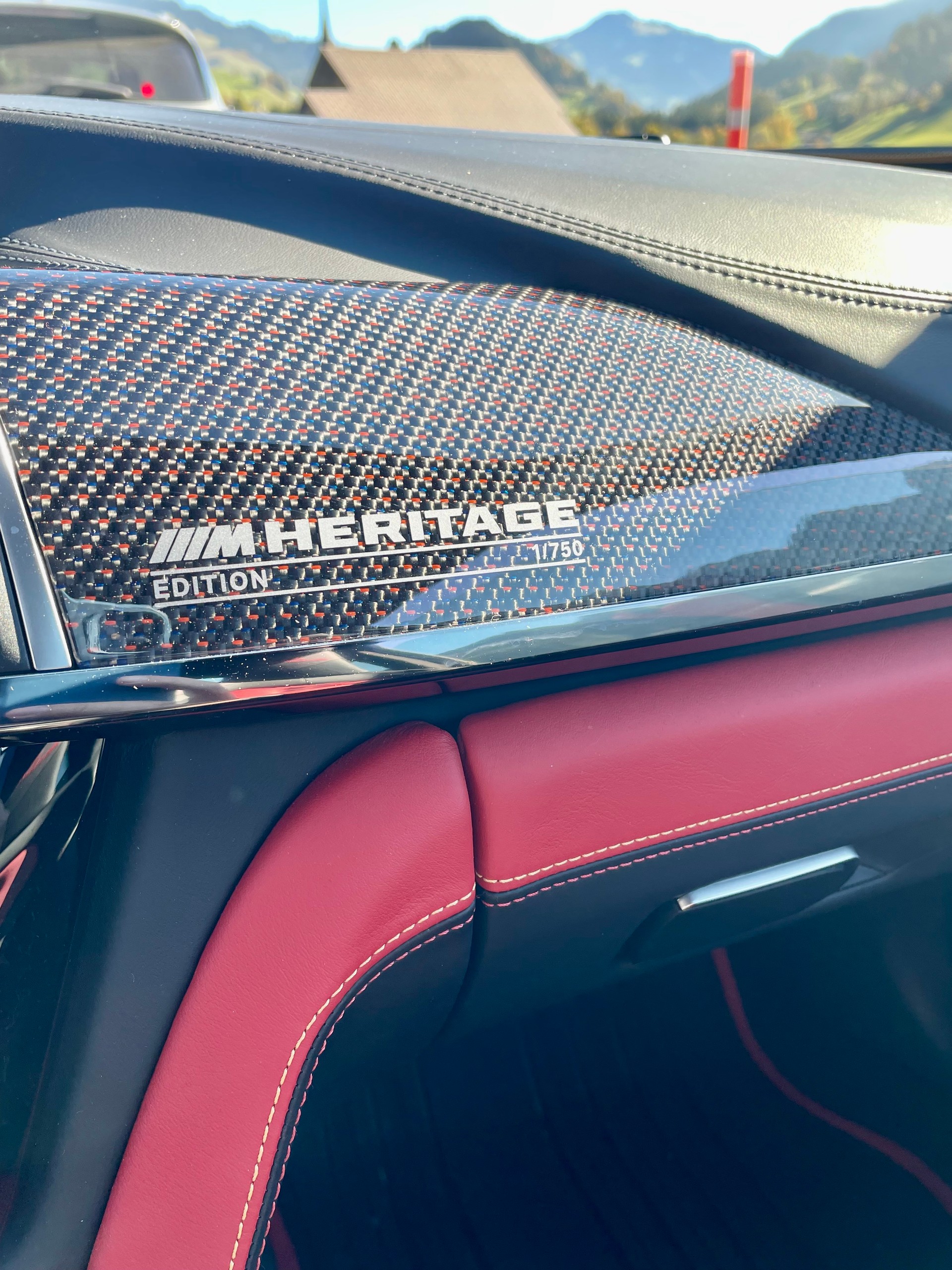BMW M4 HERITAGE Limited Edition DKG-image-2