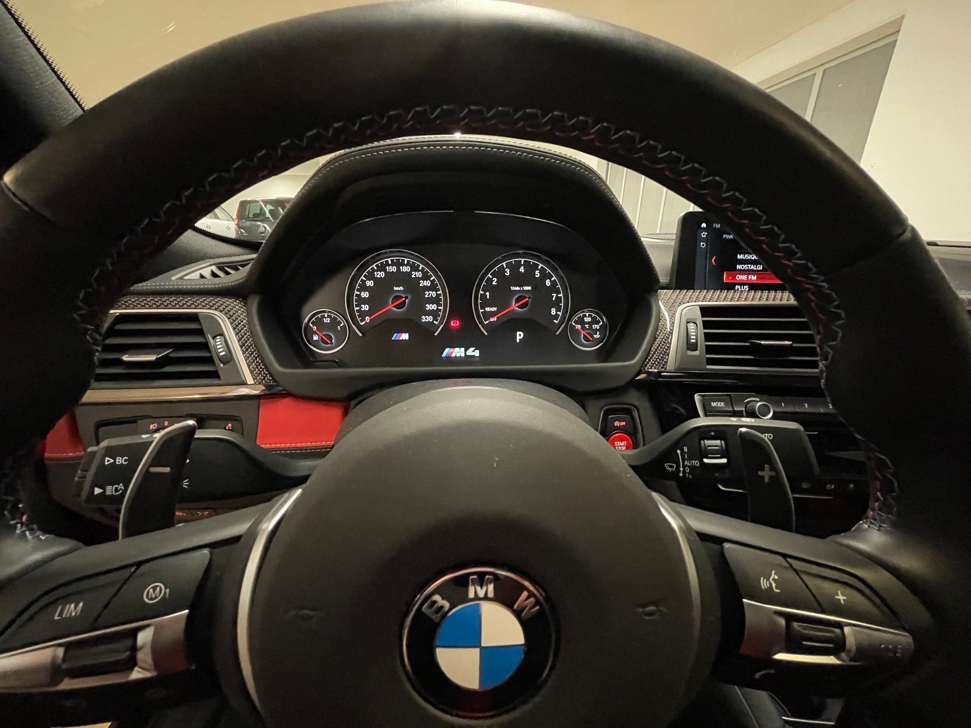 BMW M4 HERITAGE Limited Edition DKG-image-7