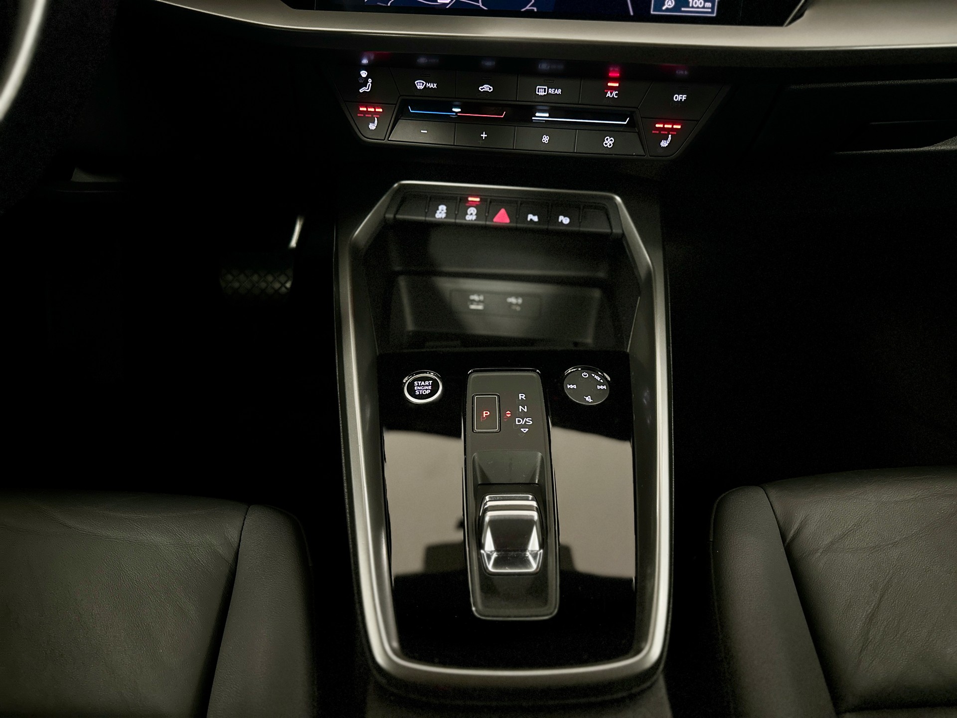 AUDI A3 Sportback 35 TFSI S line S-tronic-image-20