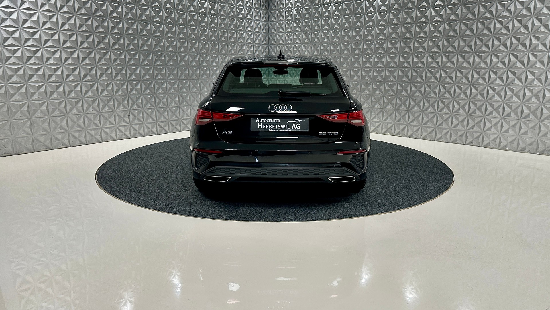 AUDI A3 Sportback 35 TFSI S line S-tronic-image-5