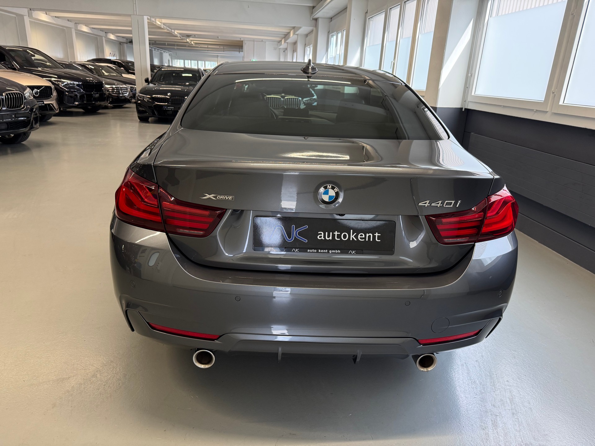 BMW 440i Coupé xDrive M Sport Steptronic-image-4