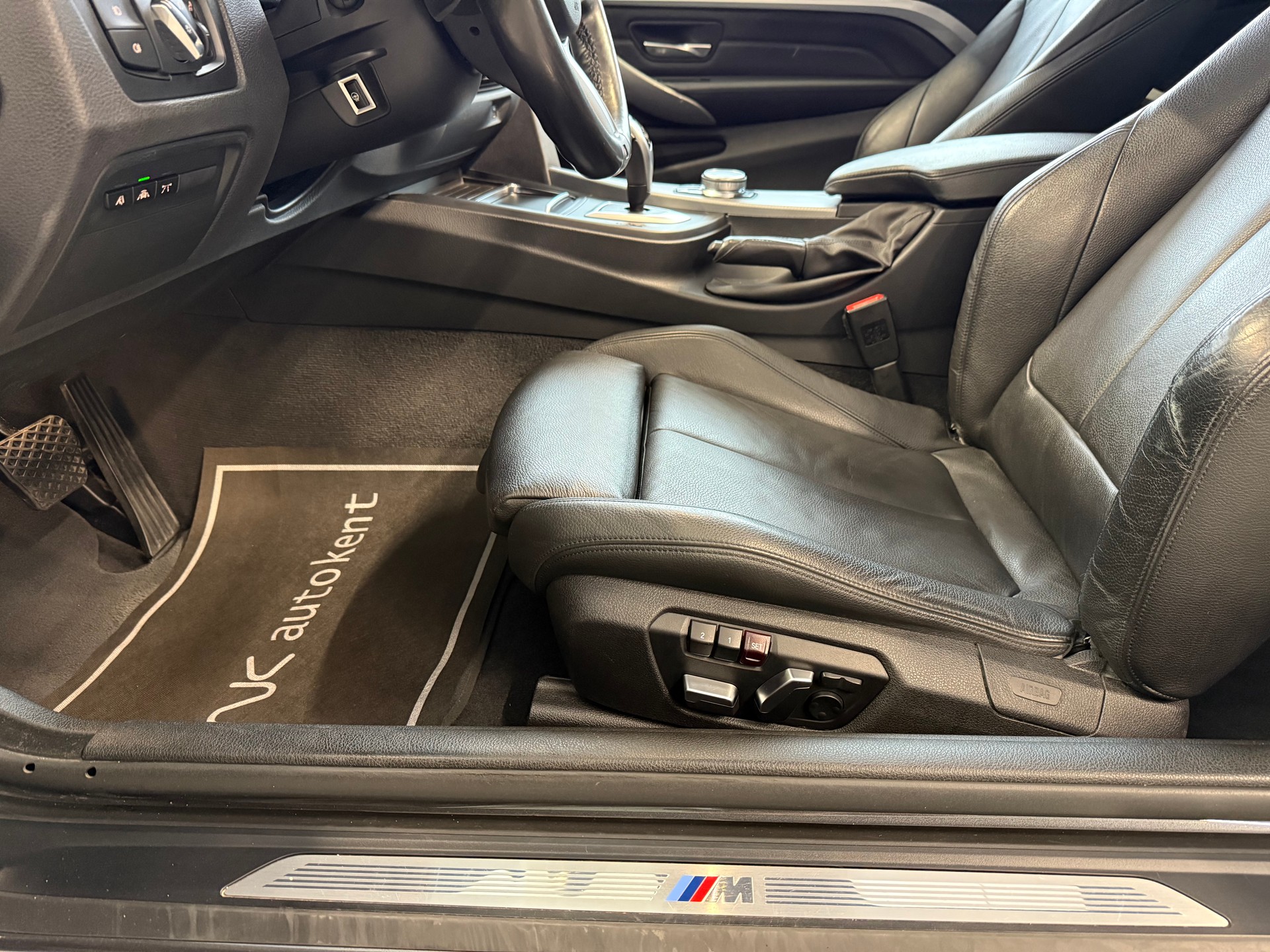 BMW 440i Coupé xDrive M Sport Steptronic-image-15