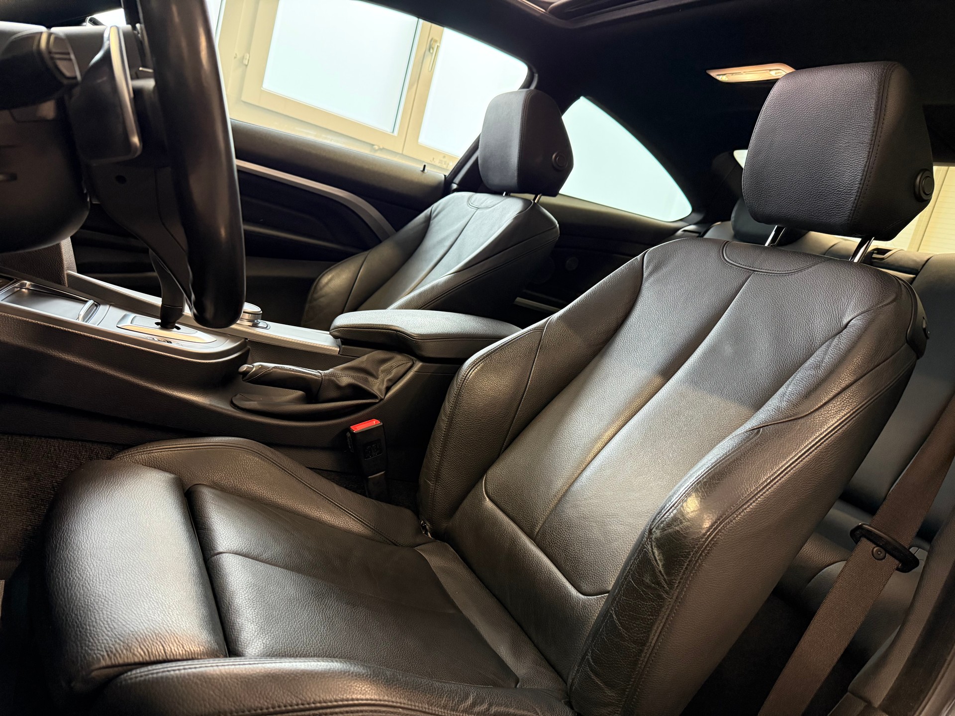 BMW 440i Coupé xDrive M Sport Steptronic-image-16