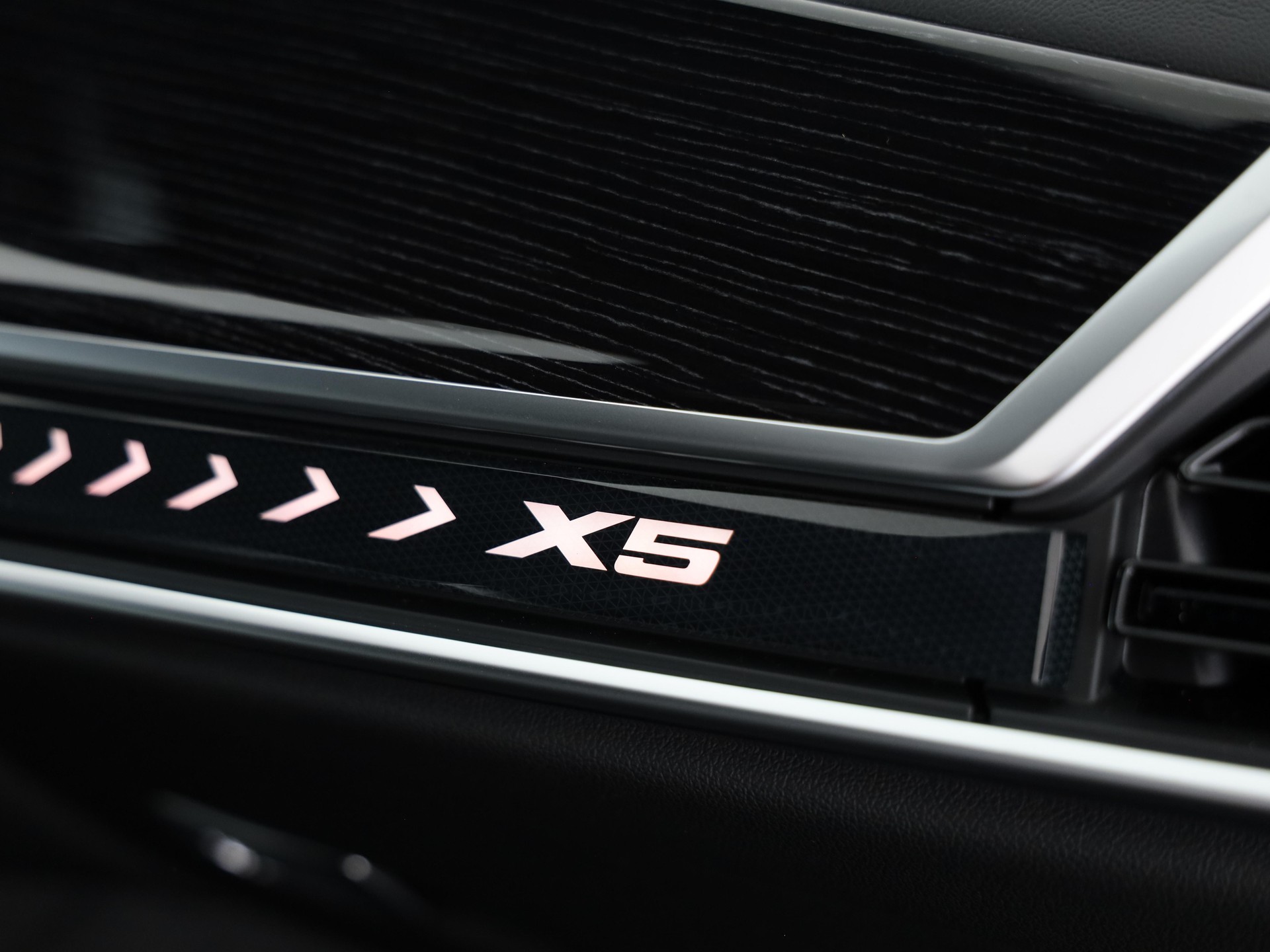 BMW X5 30d xDrive-image-17